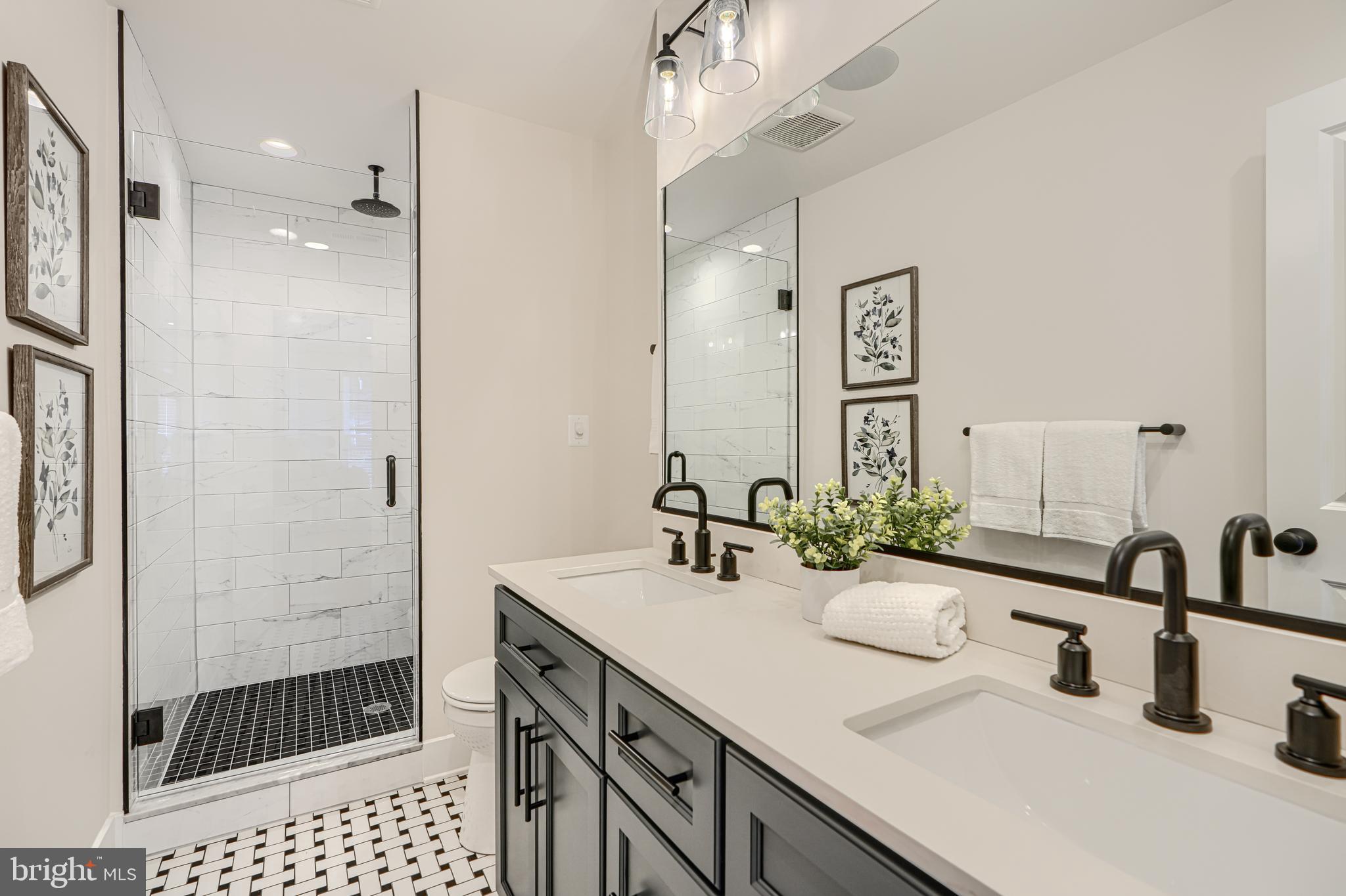 HIGHLANDTOWN - Residential