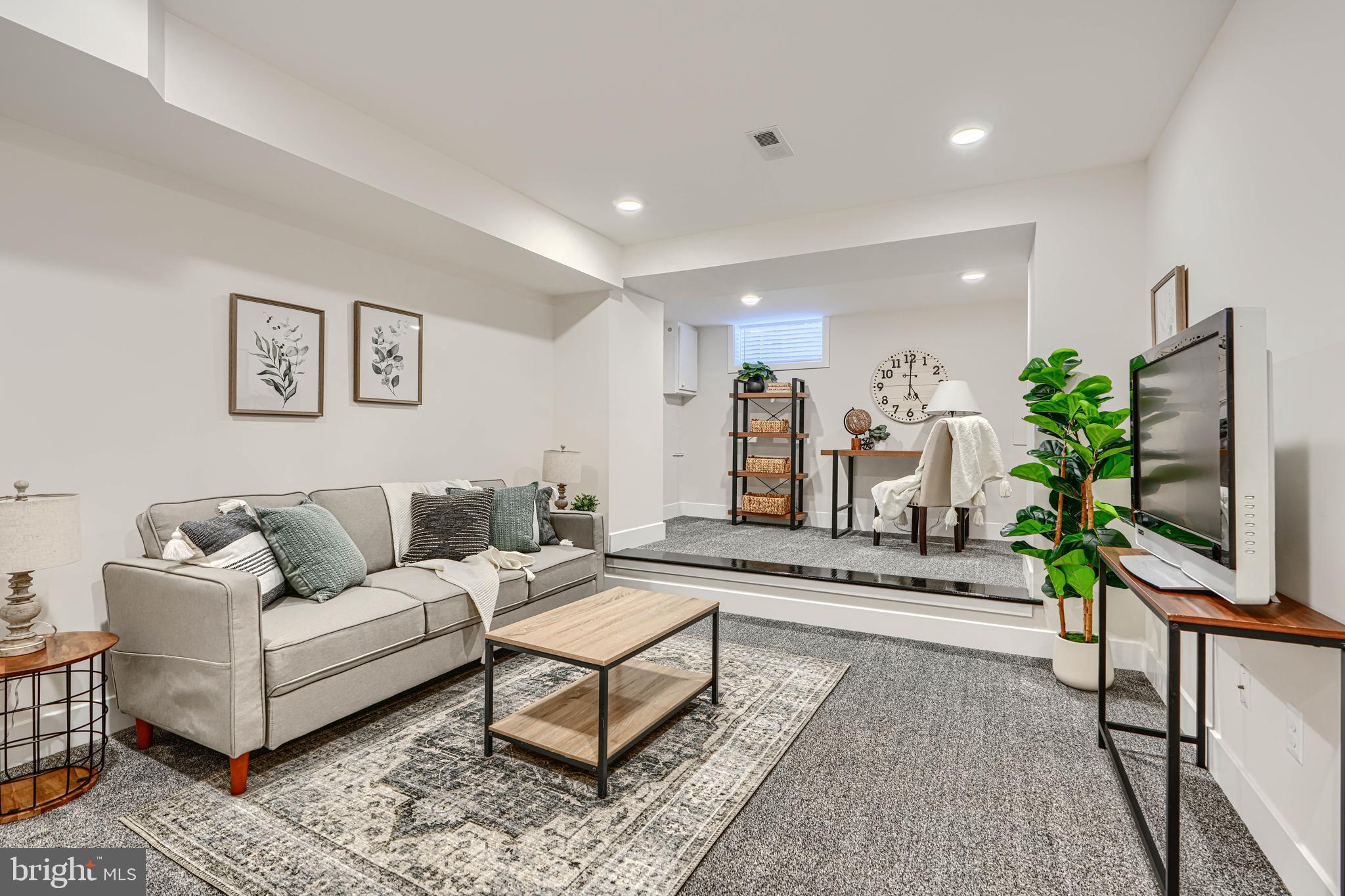 HIGHLANDTOWN - Residential