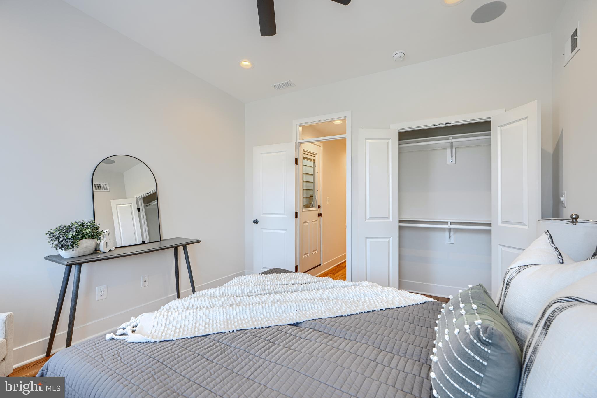 HIGHLANDTOWN - Residential