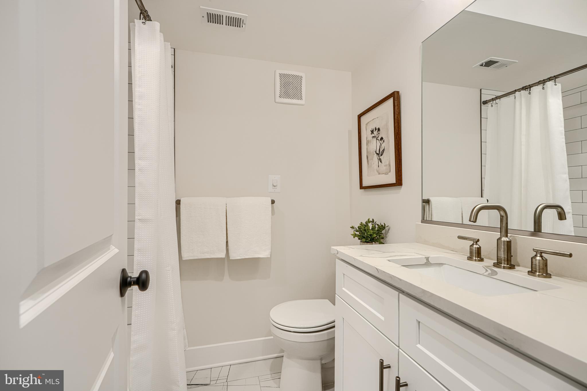 HIGHLANDTOWN - Residential