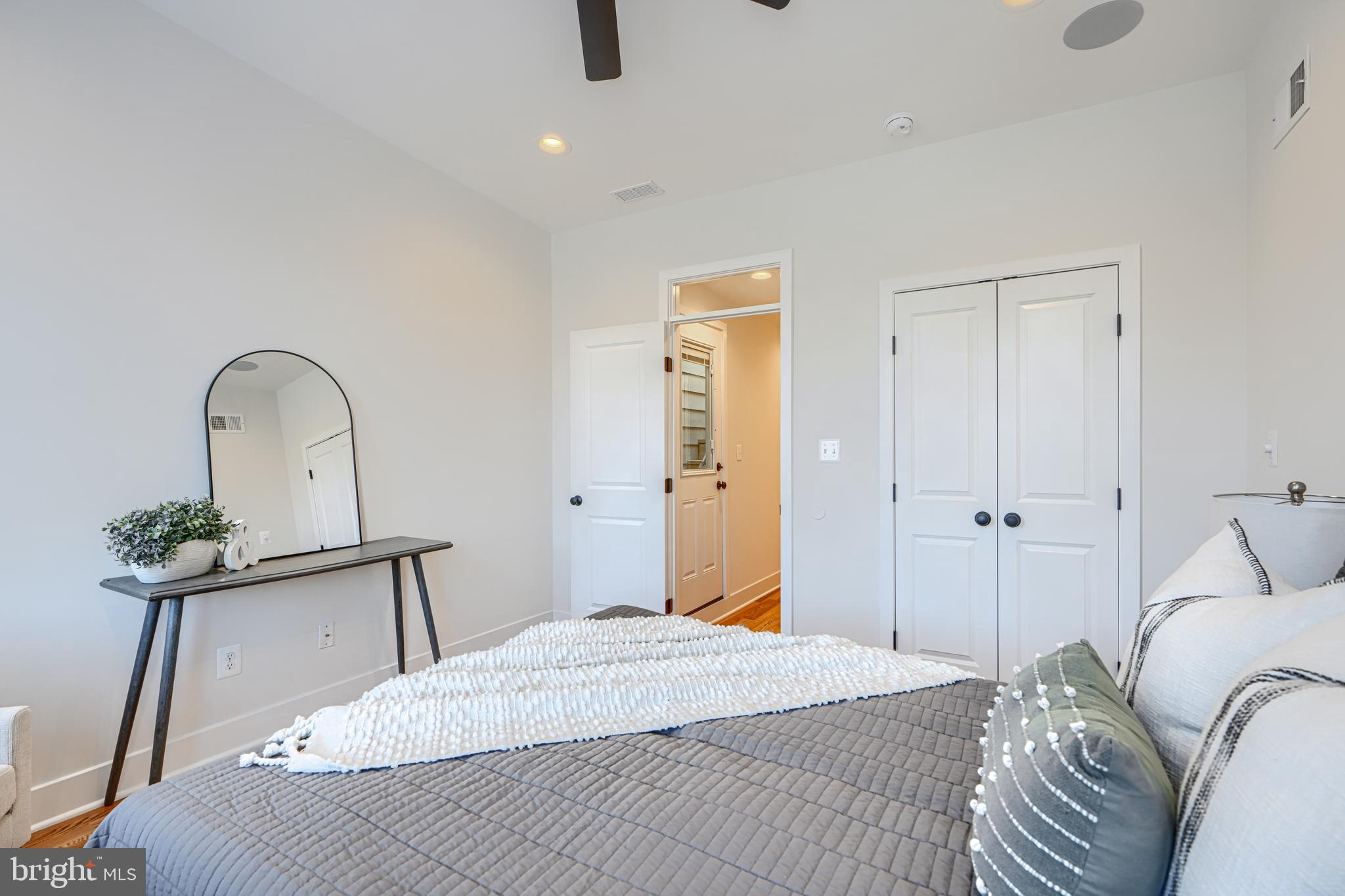 HIGHLANDTOWN - Residential