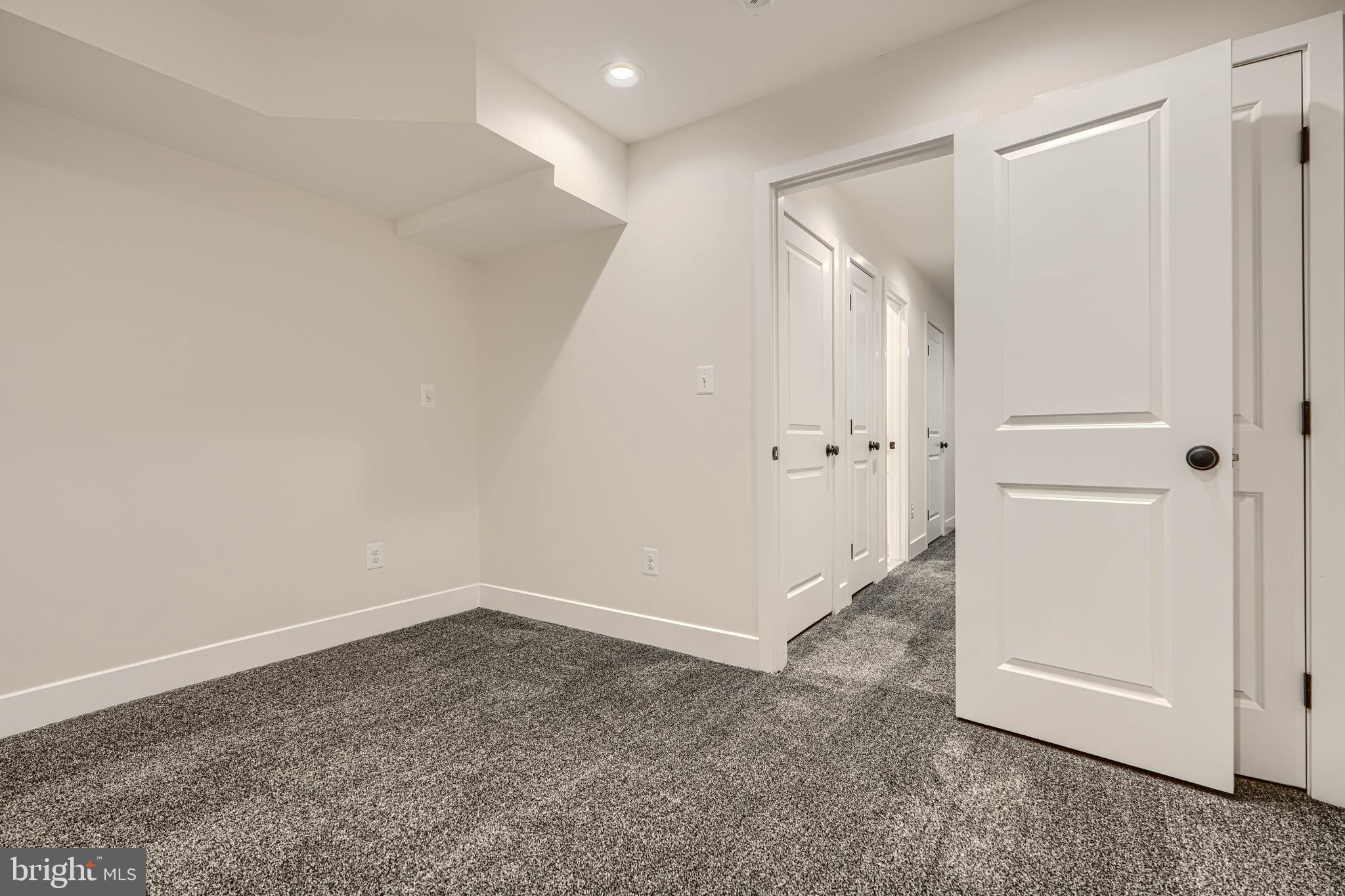 HIGHLANDTOWN - Residential