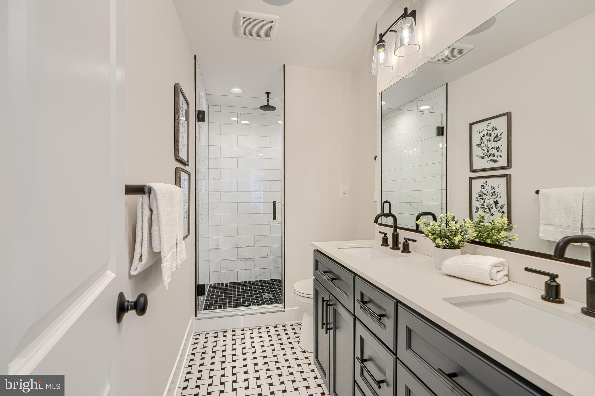 HIGHLANDTOWN - Residential