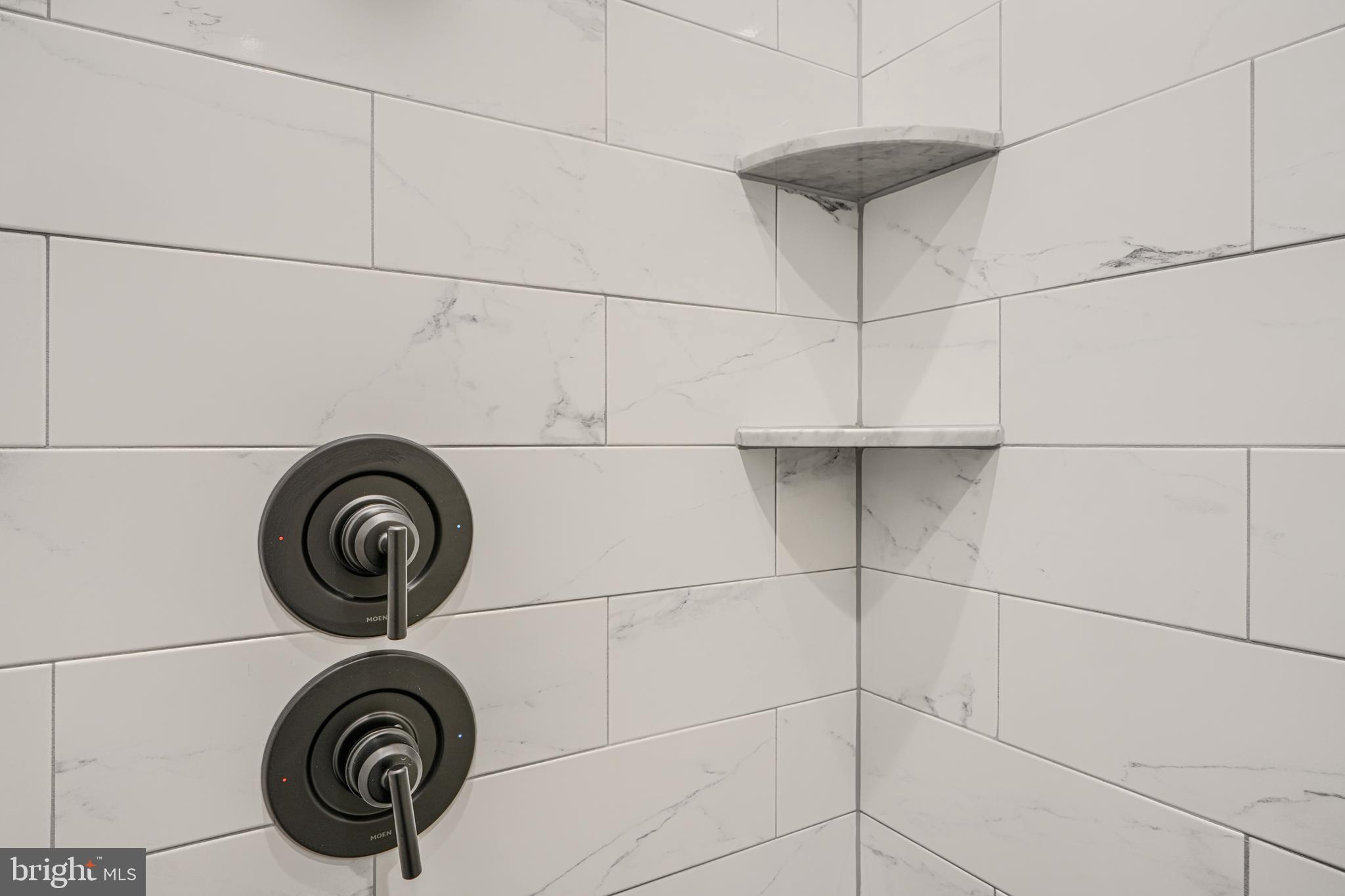 HIGHLANDTOWN - Residential