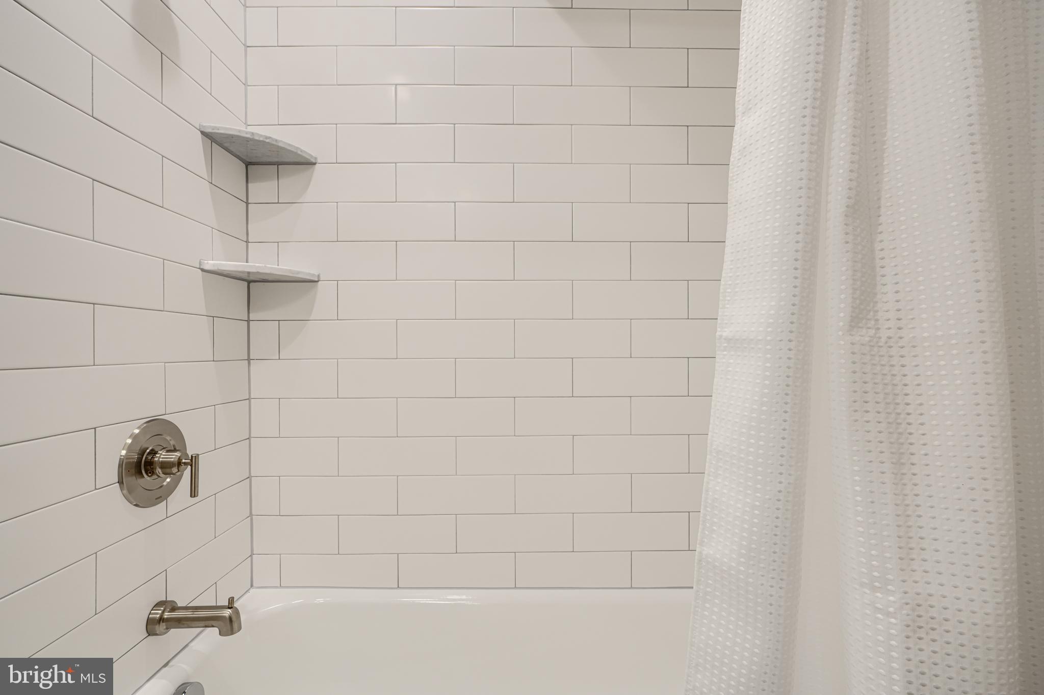 HIGHLANDTOWN - Residential