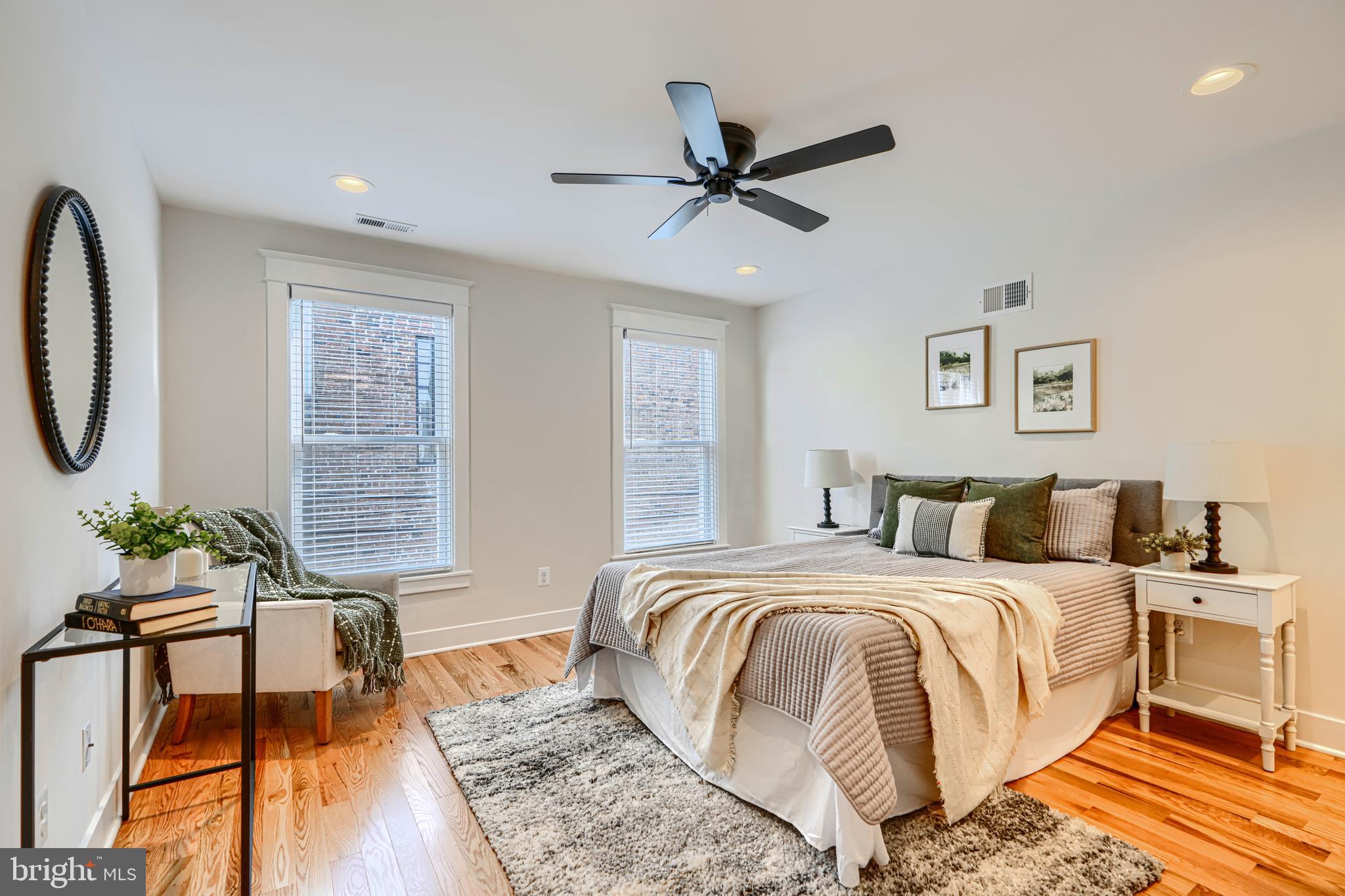 HIGHLANDTOWN - Residential