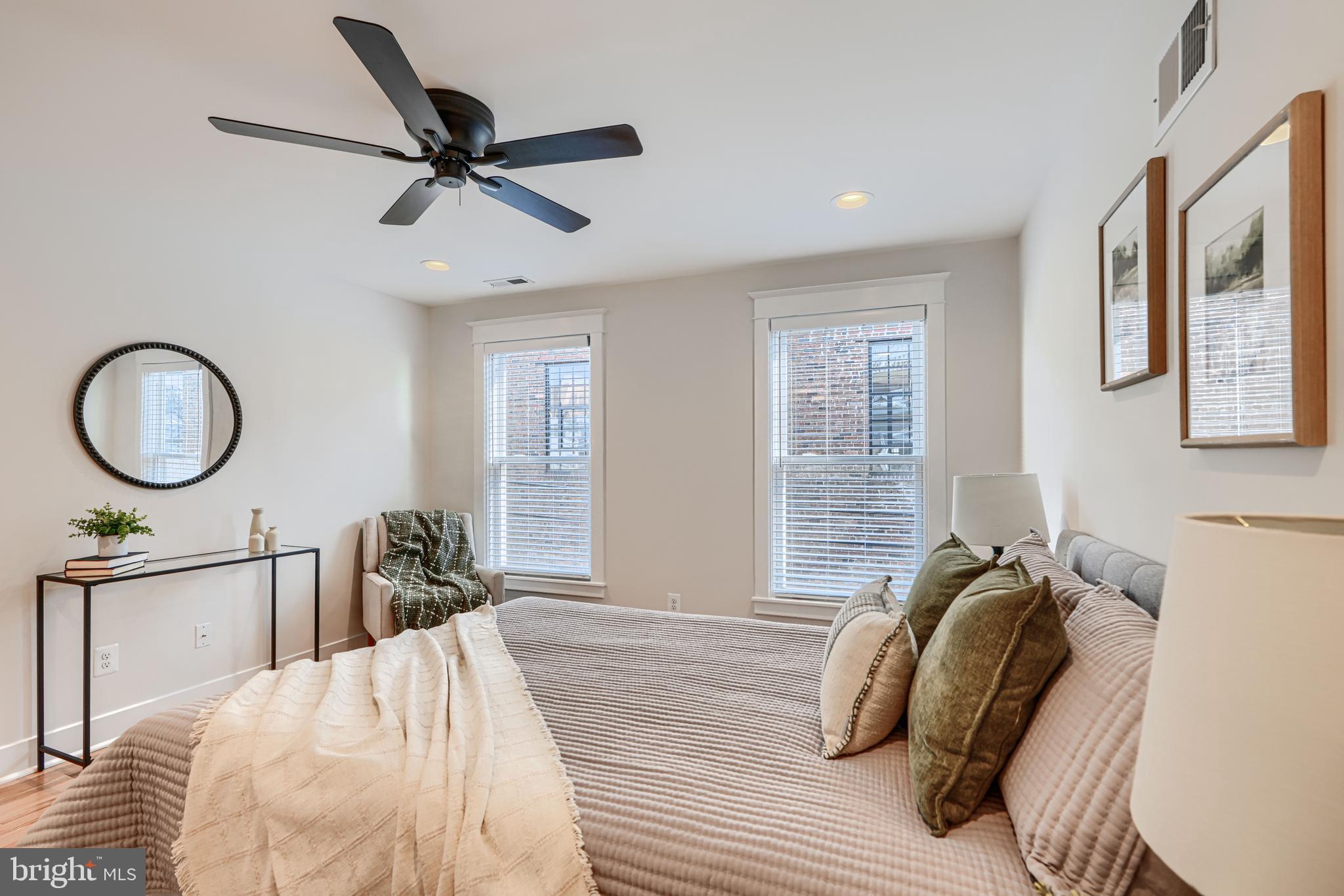 HIGHLANDTOWN - Residential