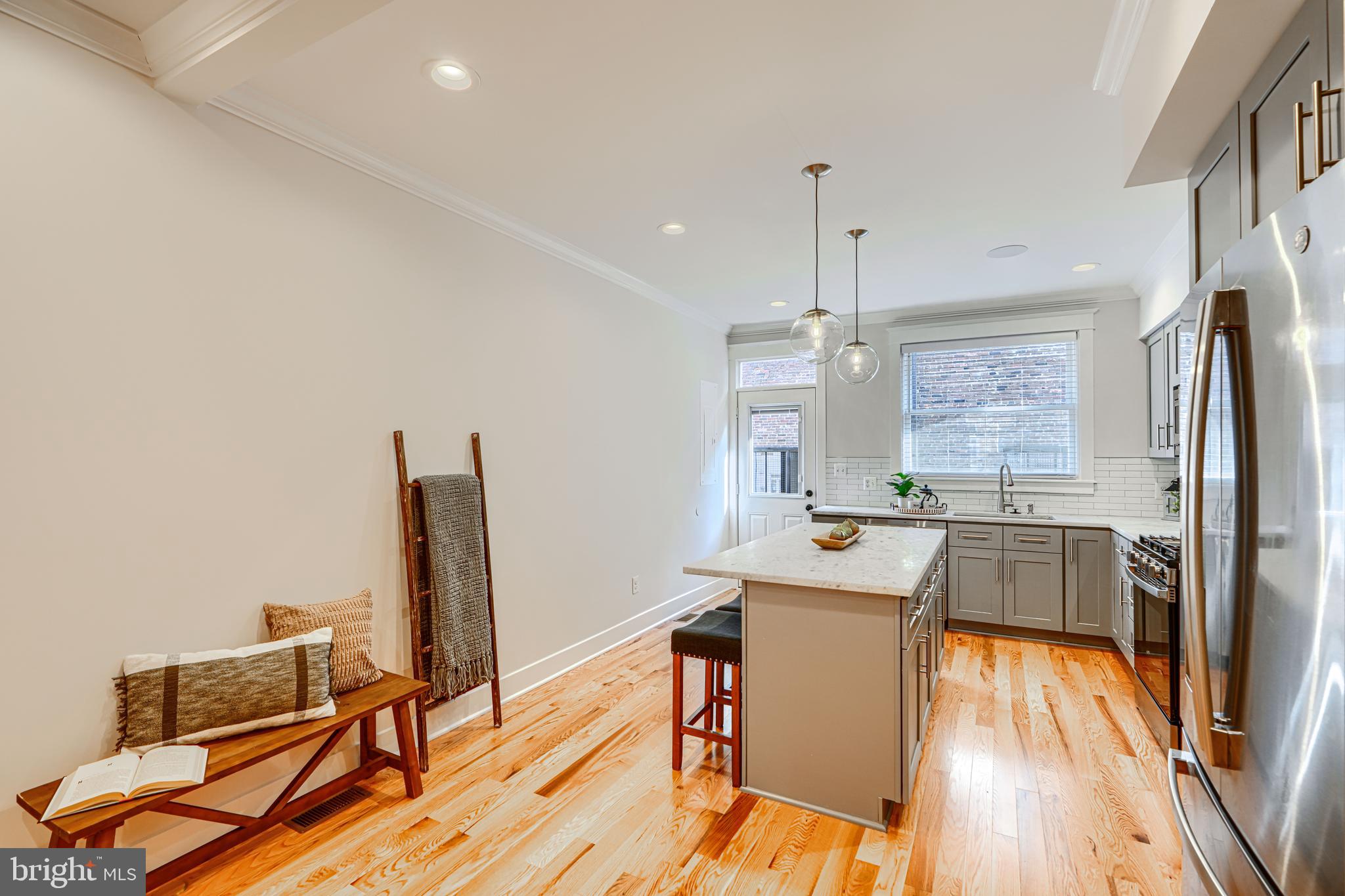 HIGHLANDTOWN - Residential