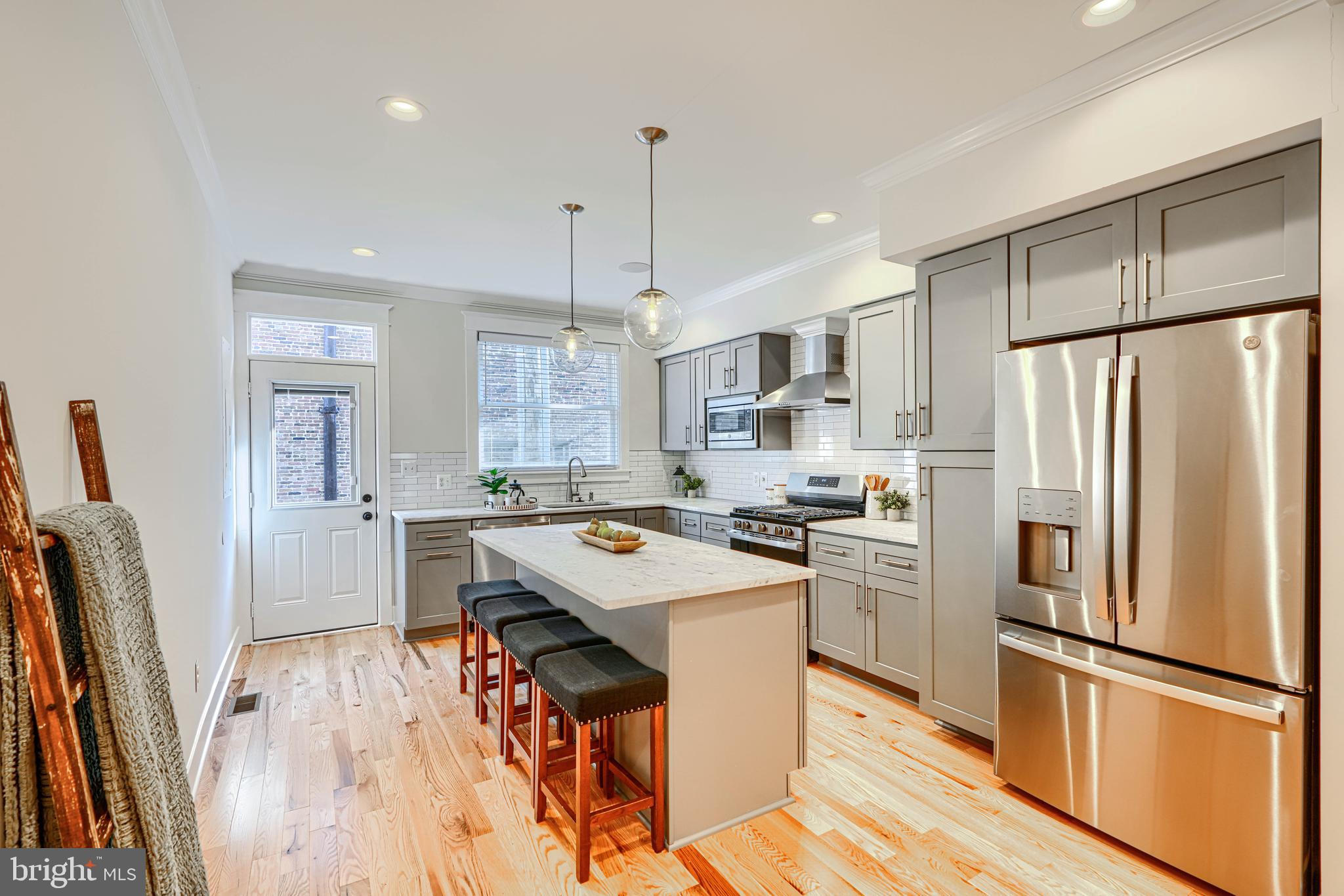 HIGHLANDTOWN - Residential