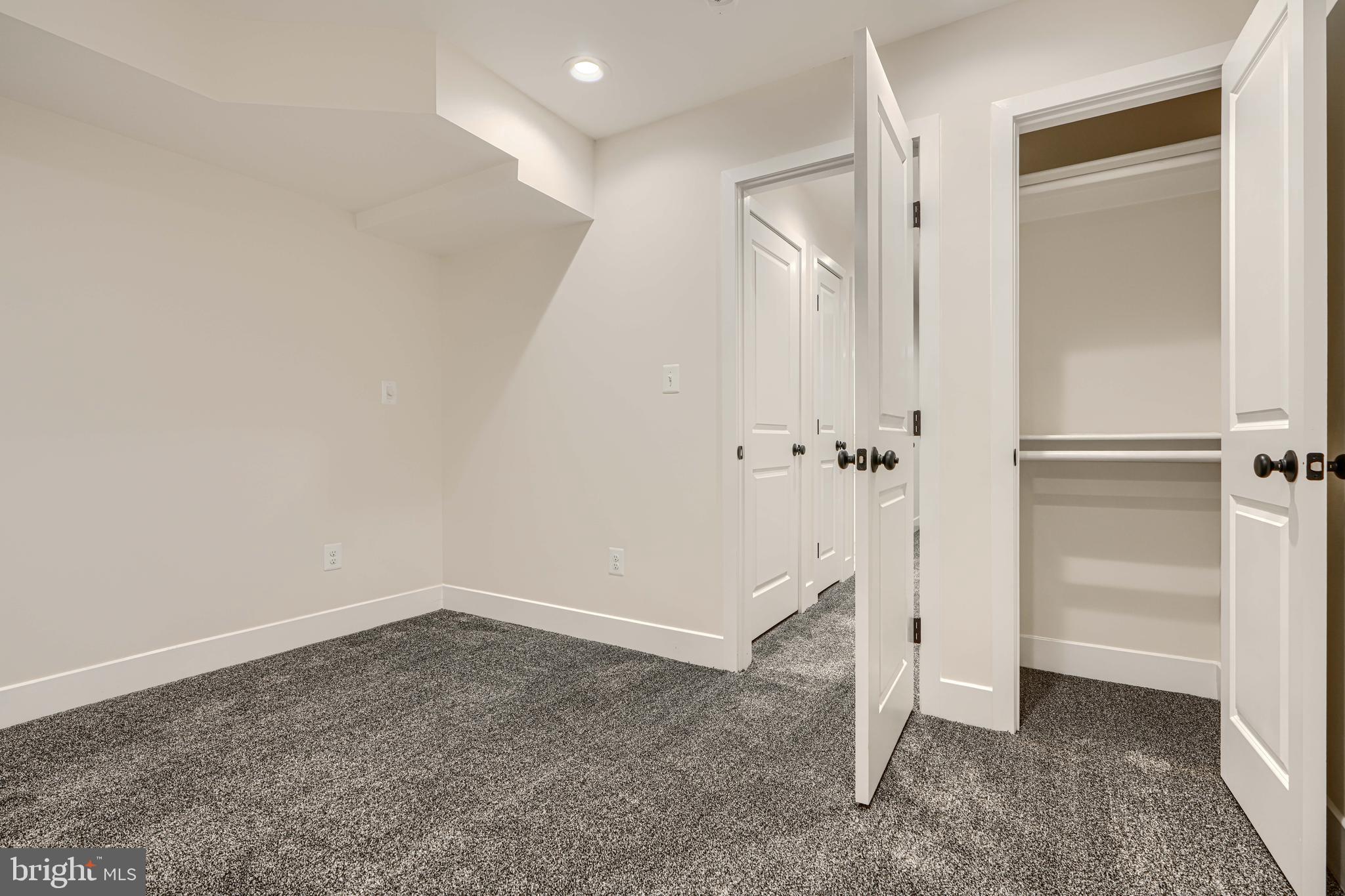 HIGHLANDTOWN - Residential