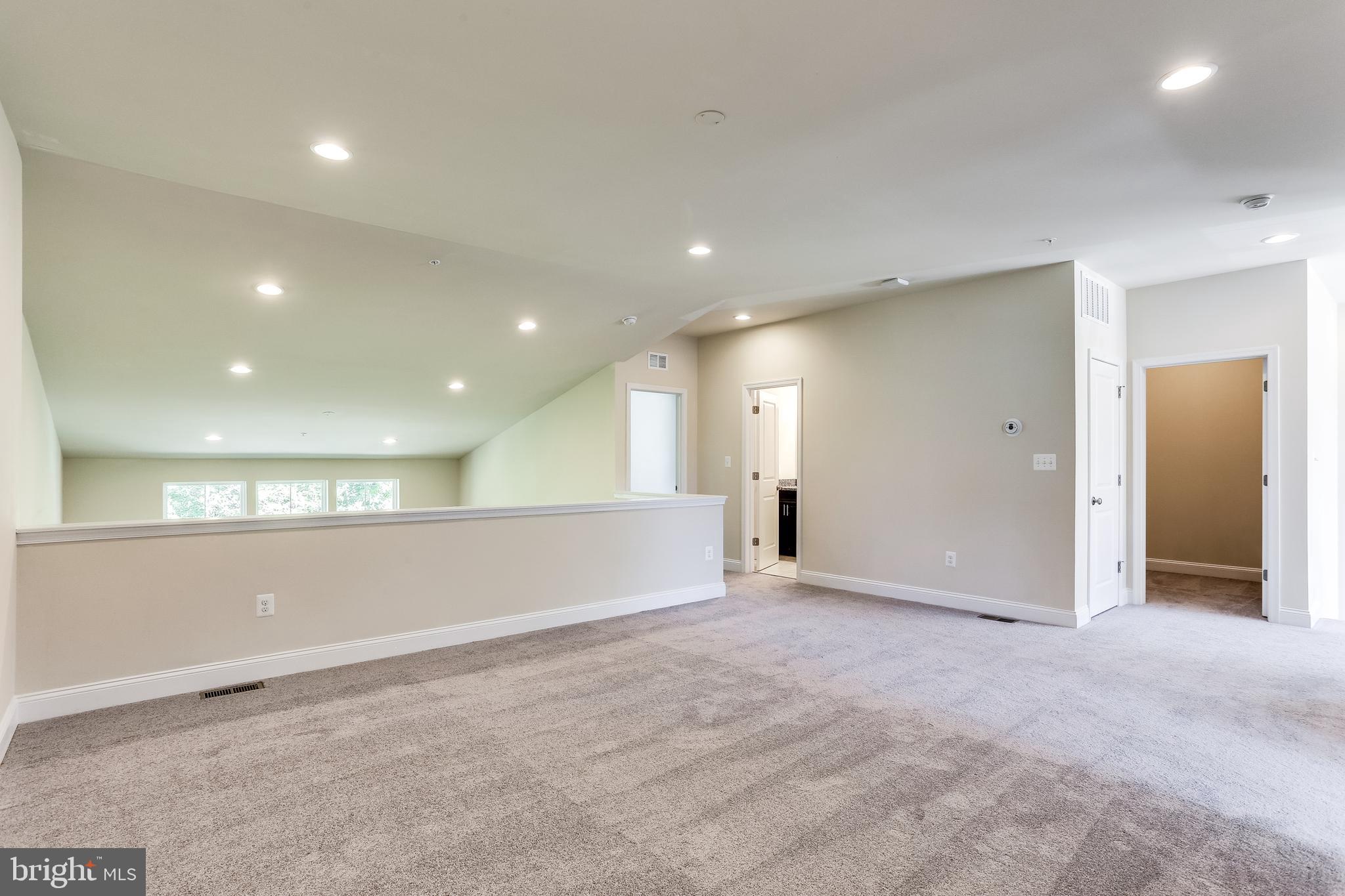 HOLLY RIDGE - Residential