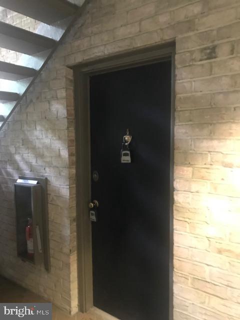 CROSS KEYS - Residential