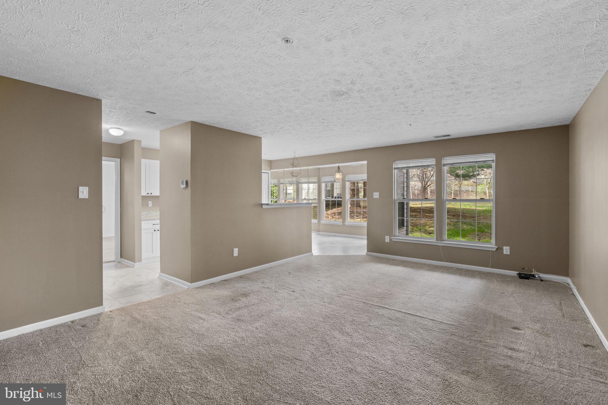 RIDERS RIDGE - Residential