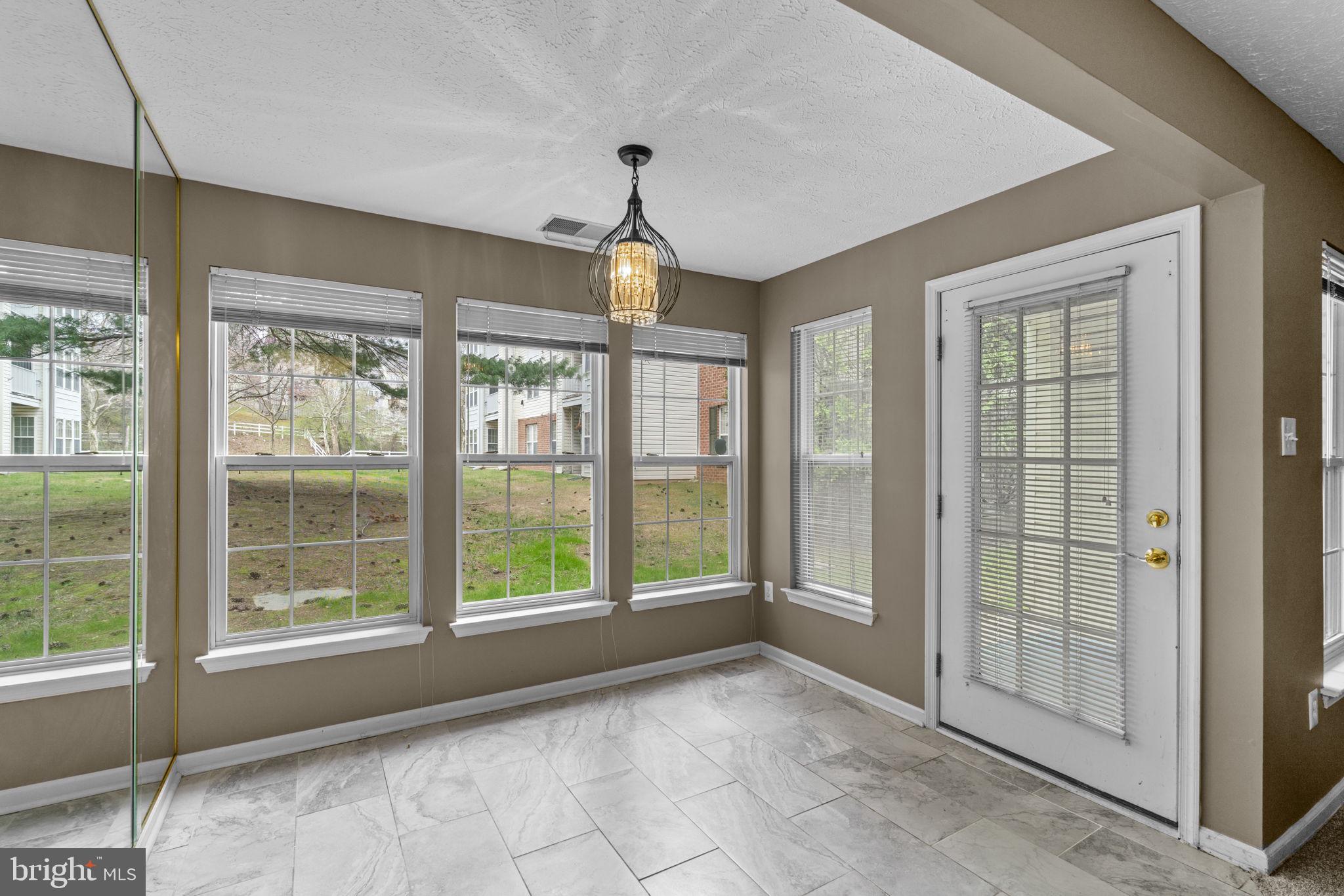 RIDERS RIDGE - Residential