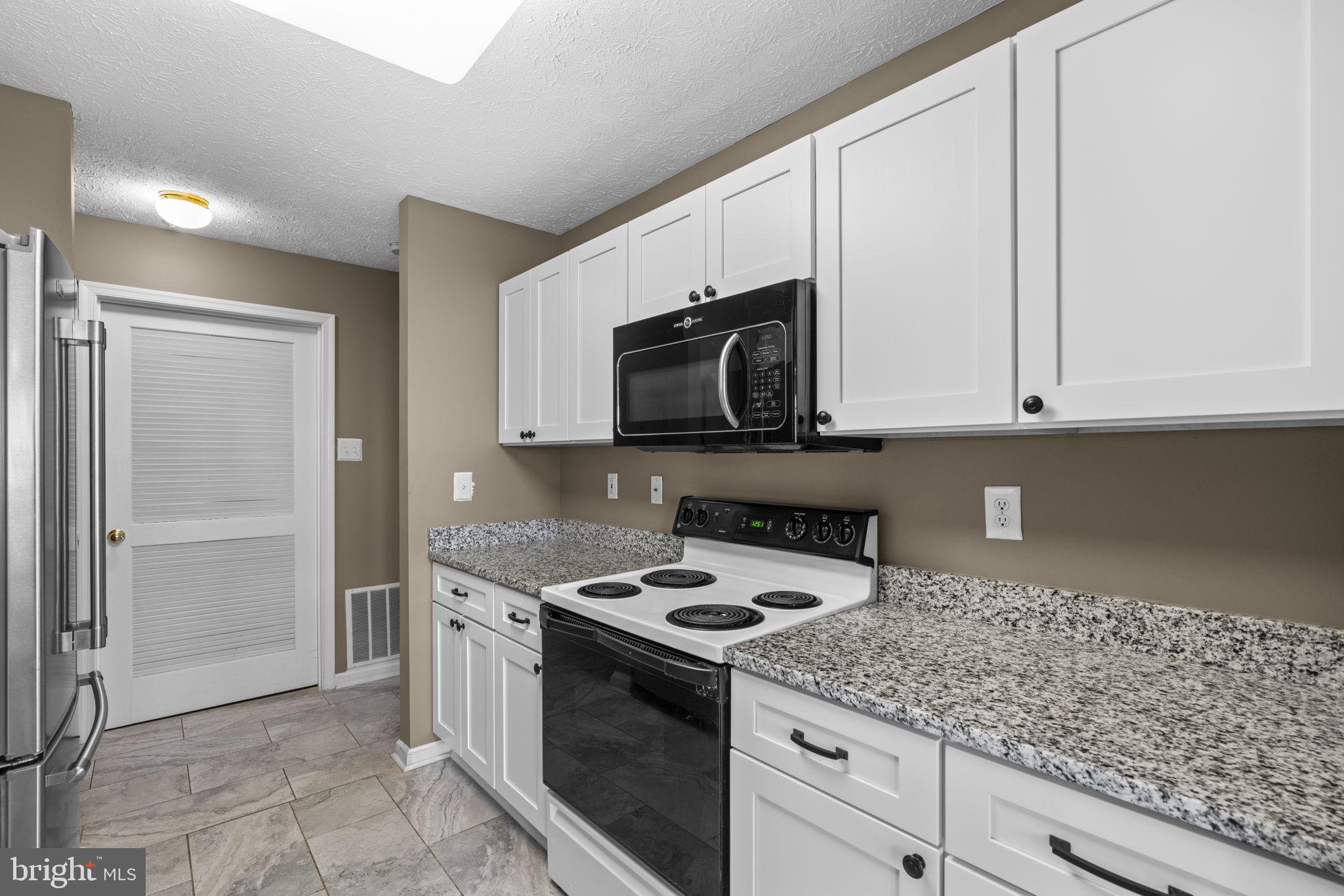 RIDERS RIDGE - Residential