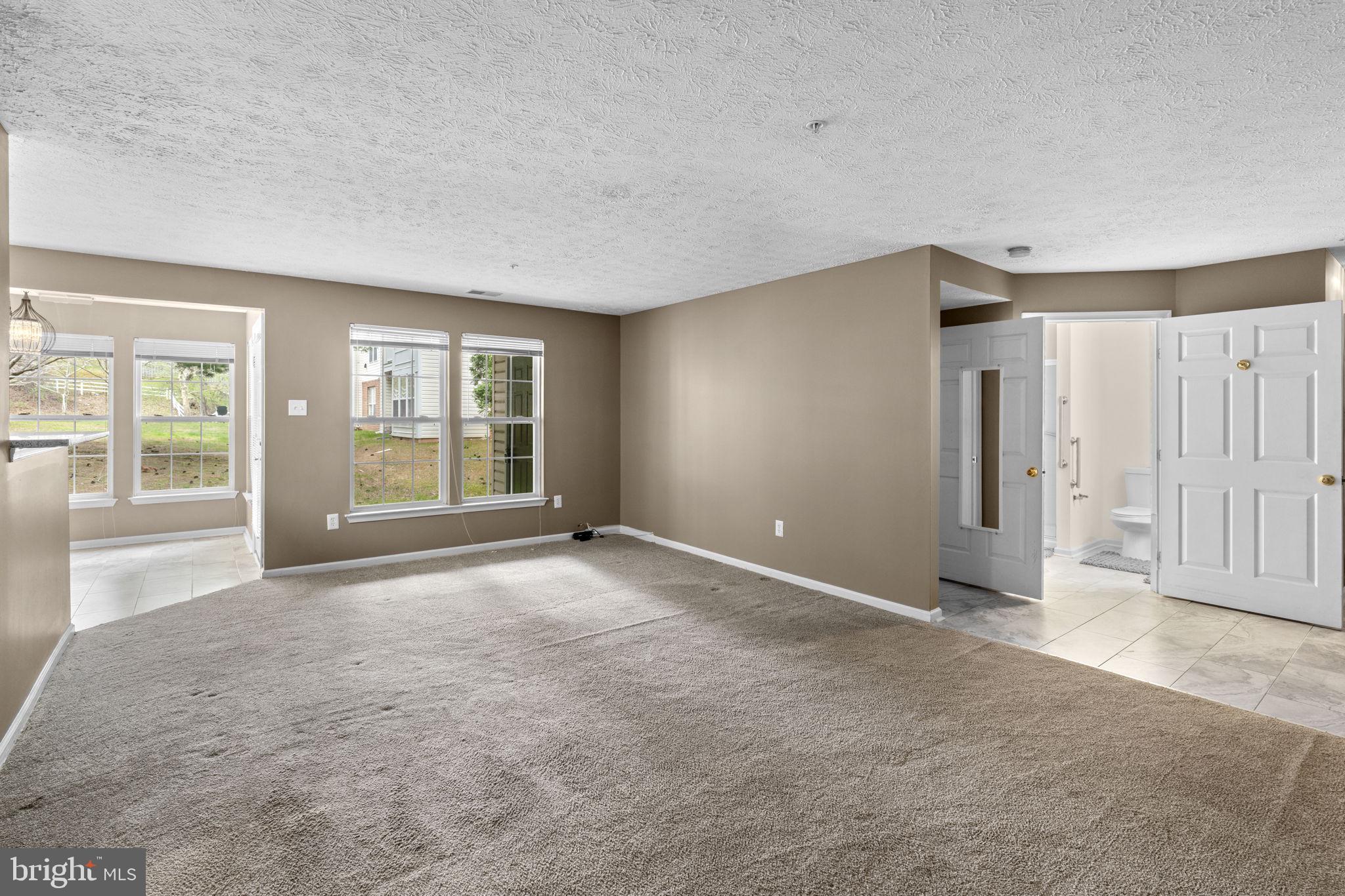 RIDERS RIDGE - Residential