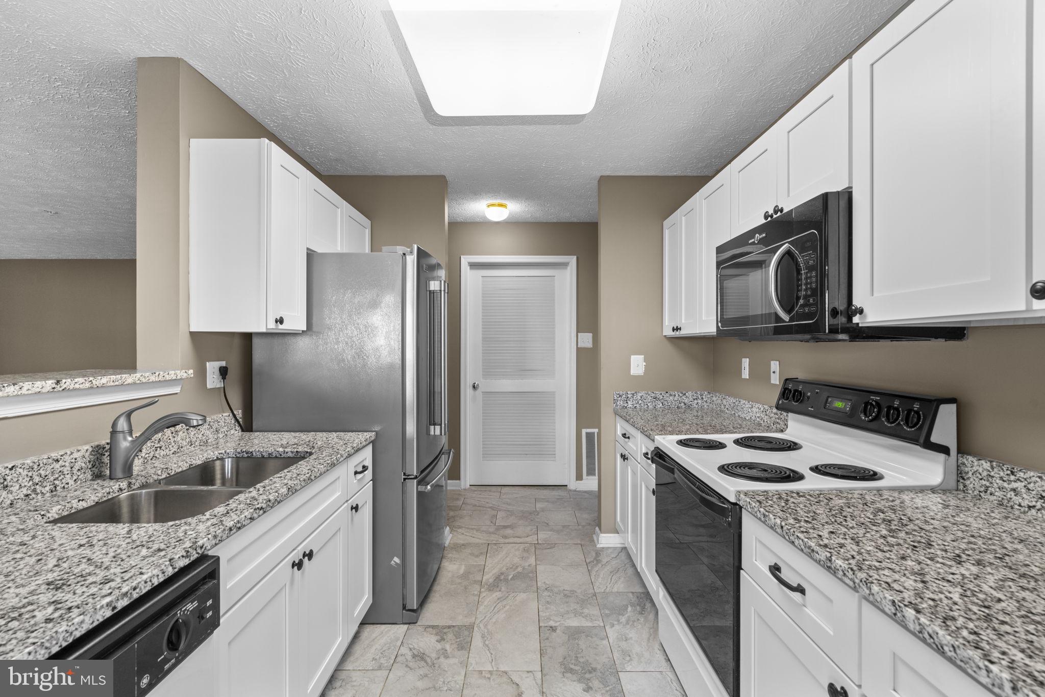 RIDERS RIDGE - Residential