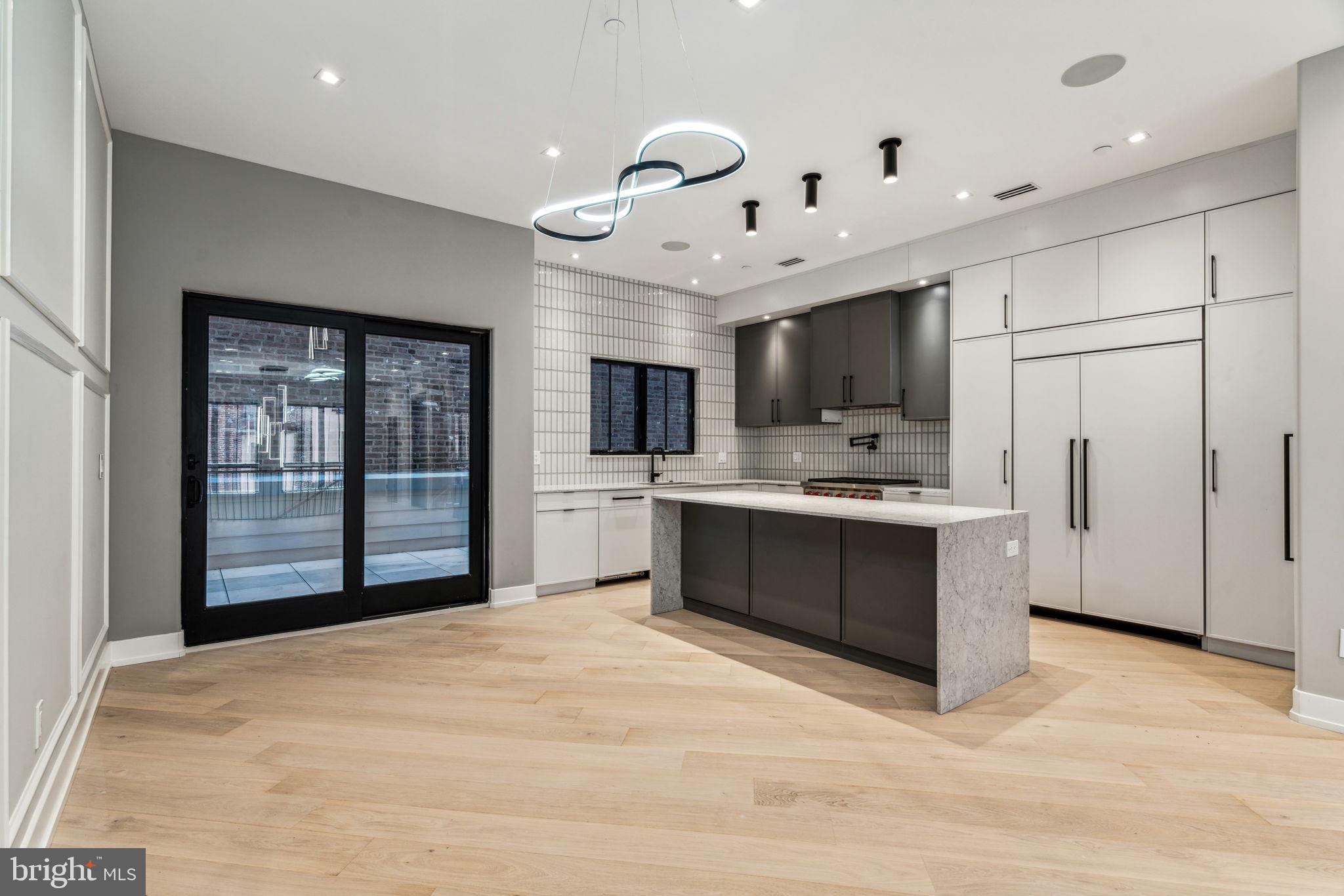 RITTENHOUSE SQUARE - Residential