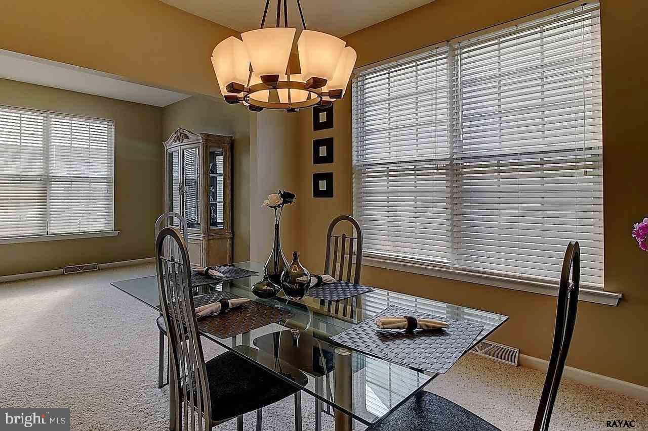 HICKORY RIDGE - Residential