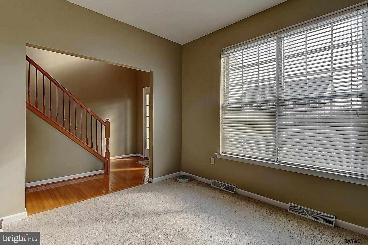 HICKORY RIDGE - Residential