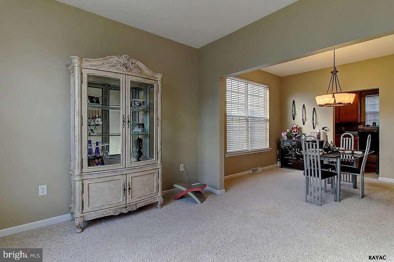 HICKORY RIDGE - Residential