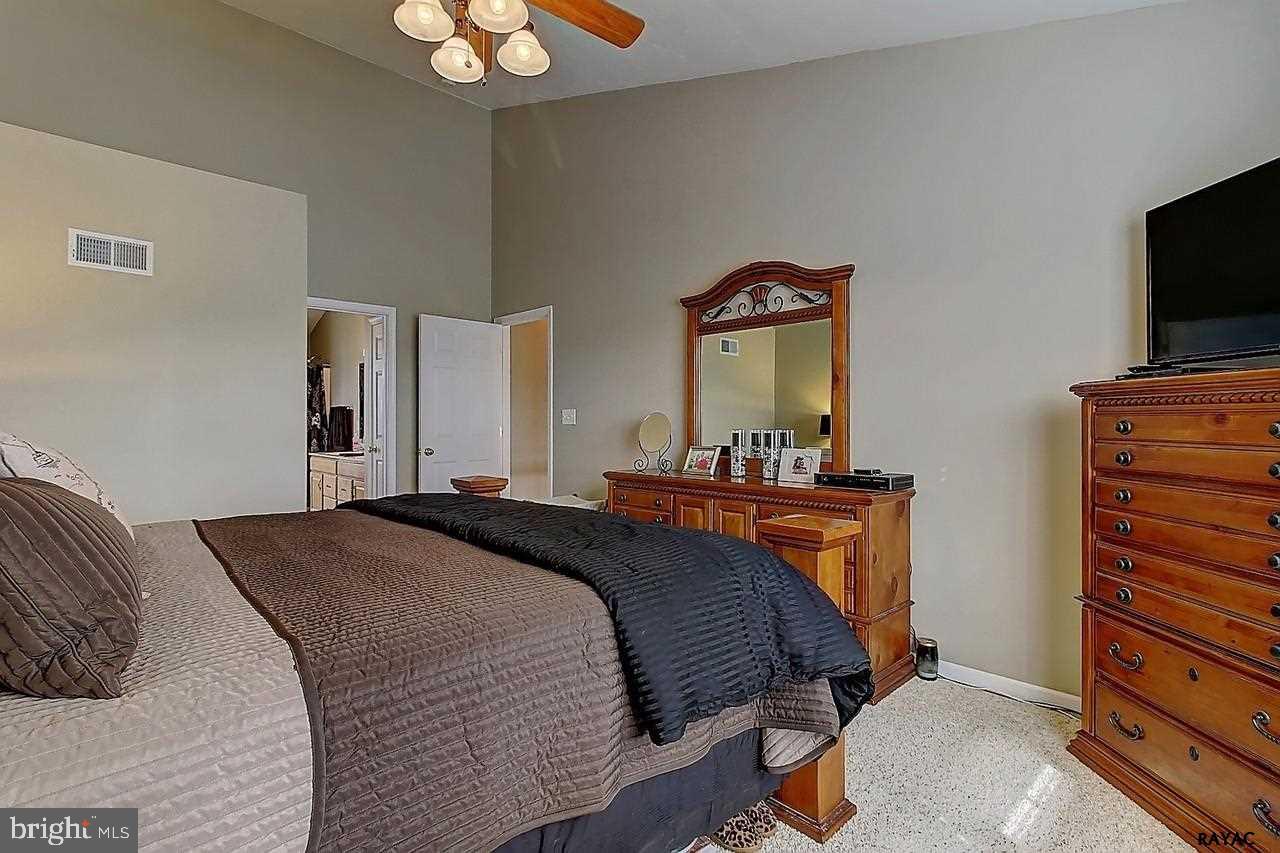 HICKORY RIDGE - Residential