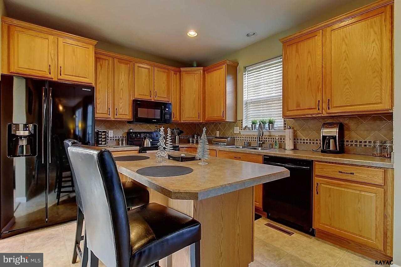 HICKORY RIDGE - Residential