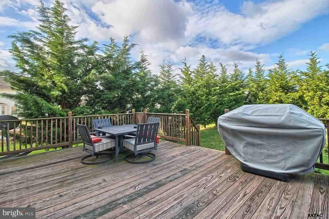 HICKORY RIDGE - Residential