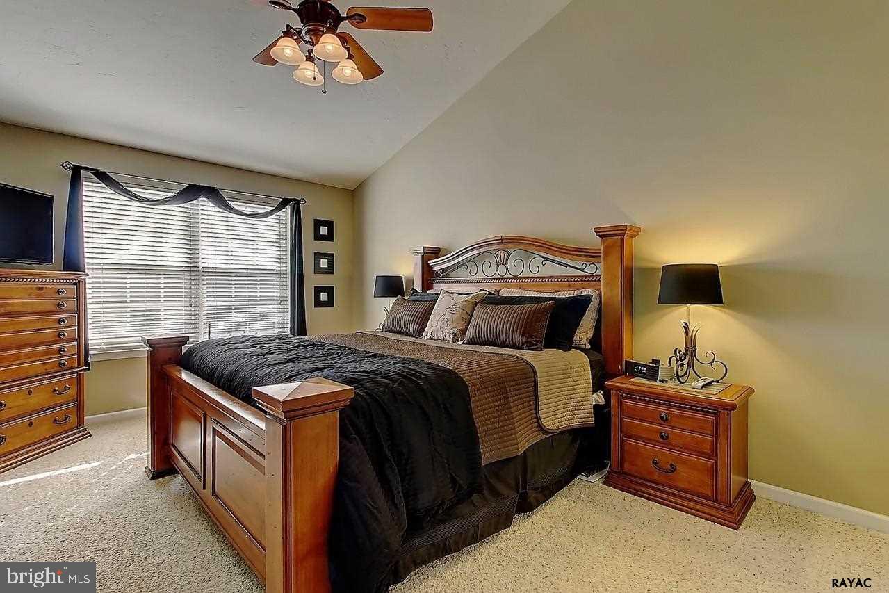 HICKORY RIDGE - Residential