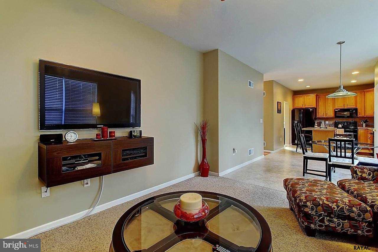 HICKORY RIDGE - Residential