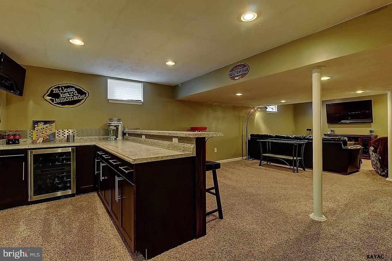 HICKORY RIDGE - Residential