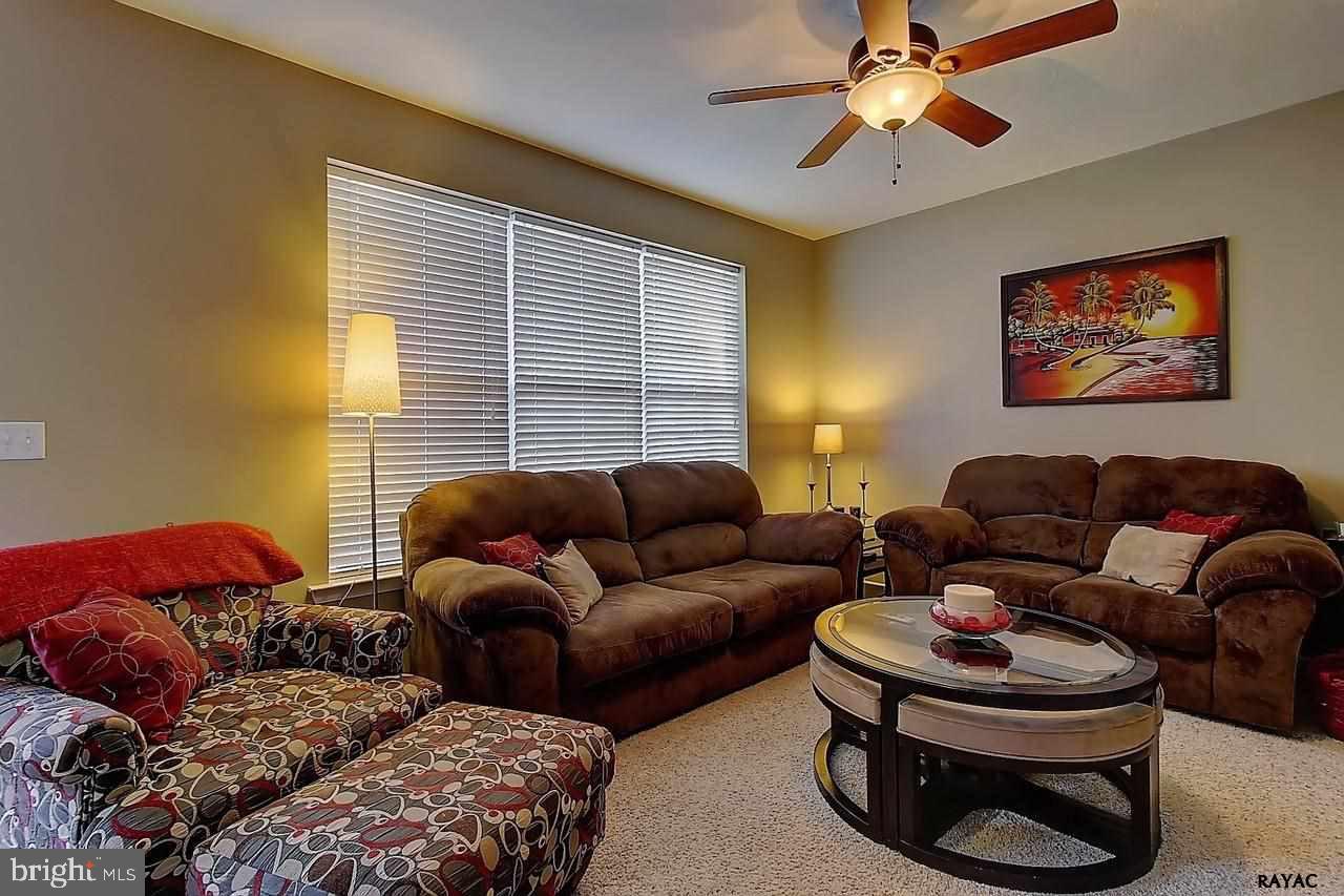 HICKORY RIDGE - Residential