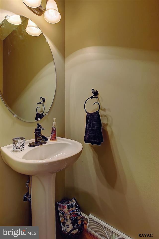 HICKORY RIDGE - Residential