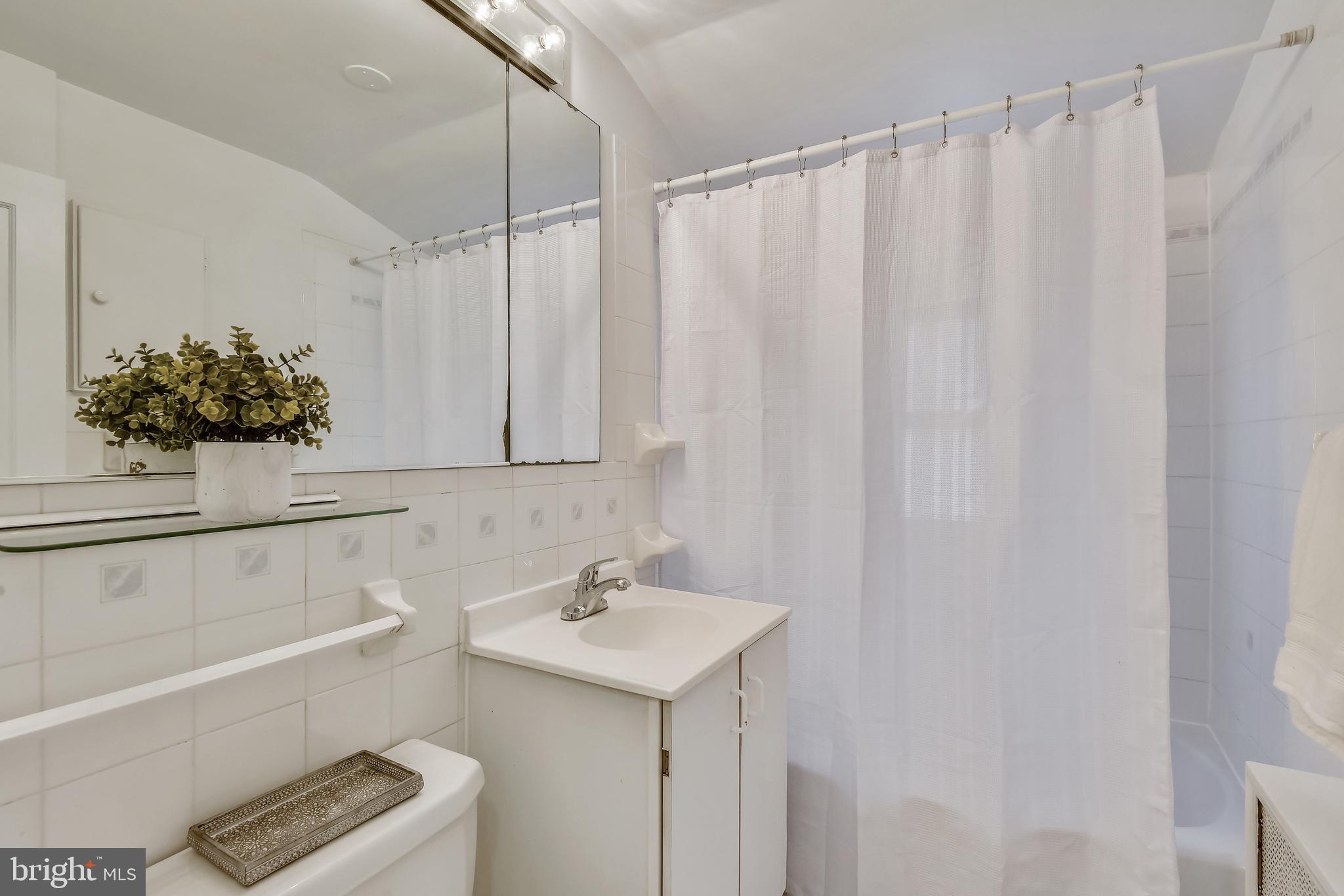 BERKSHIRE OAKWOOD - Residential