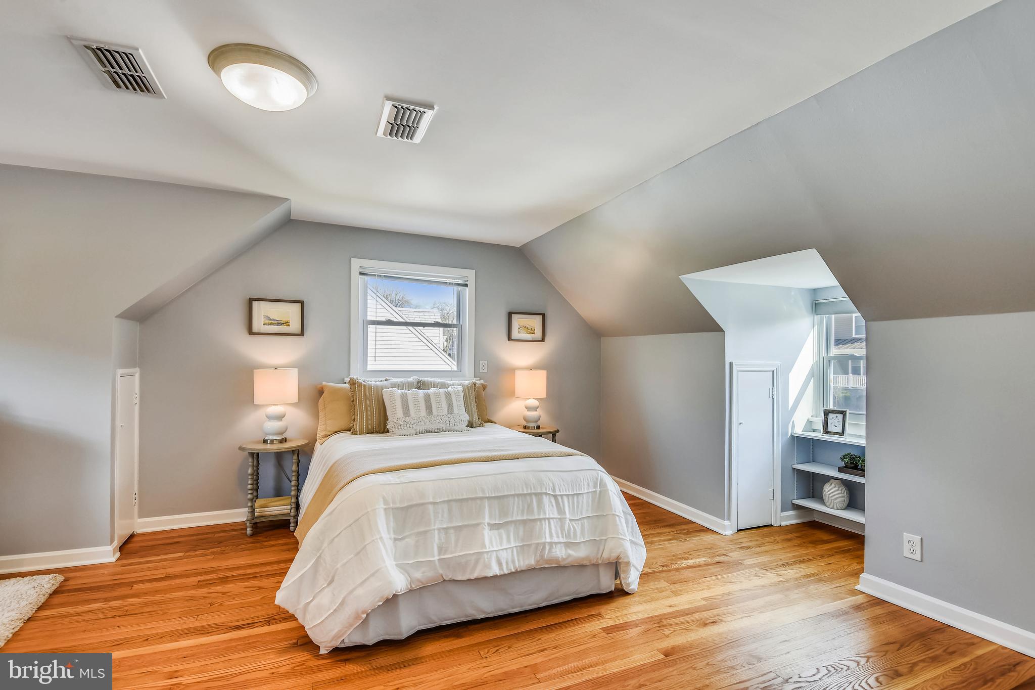 BERKSHIRE OAKWOOD - Residential