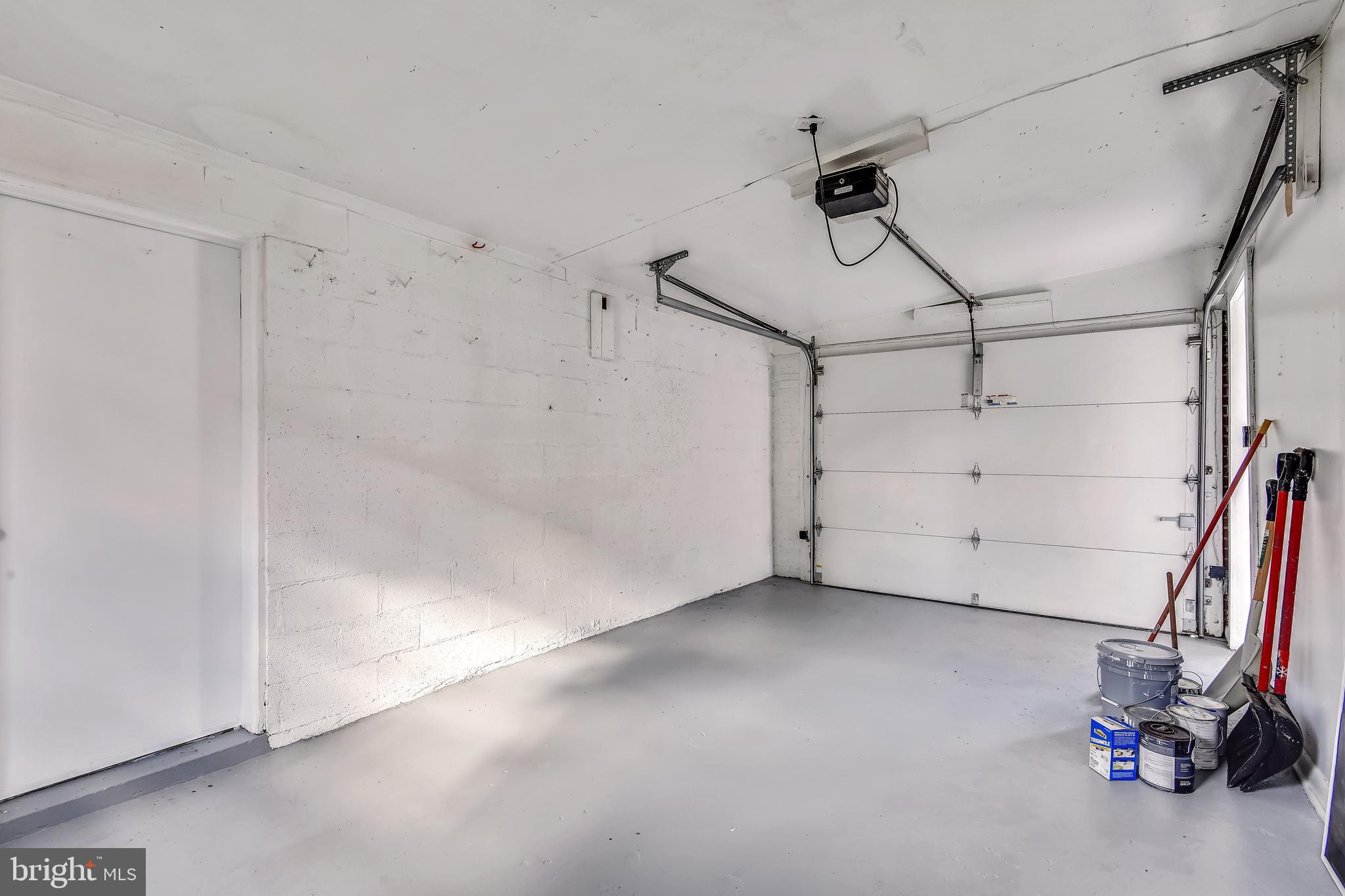 BERKSHIRE OAKWOOD - Residential