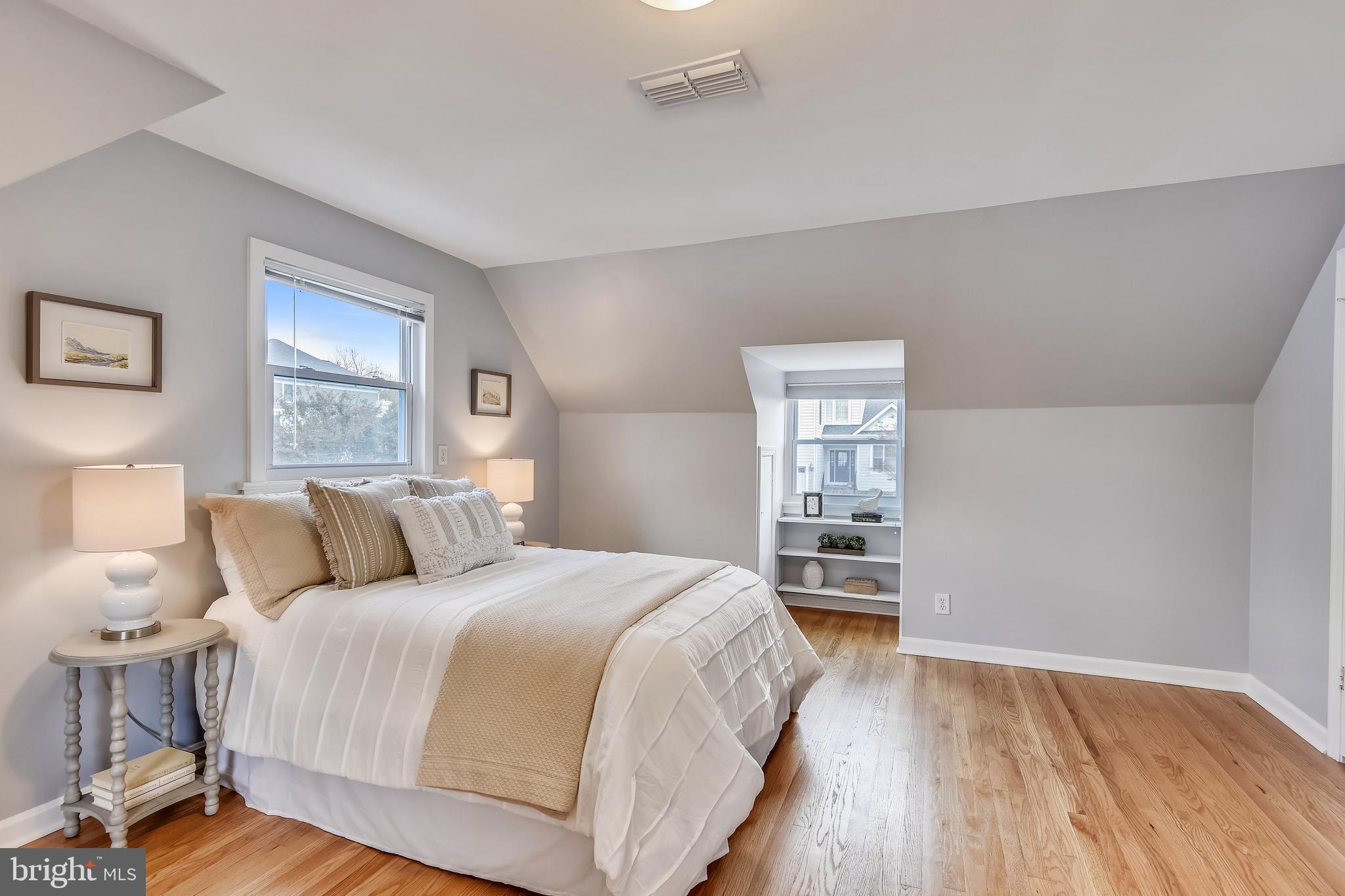 BERKSHIRE OAKWOOD - Residential