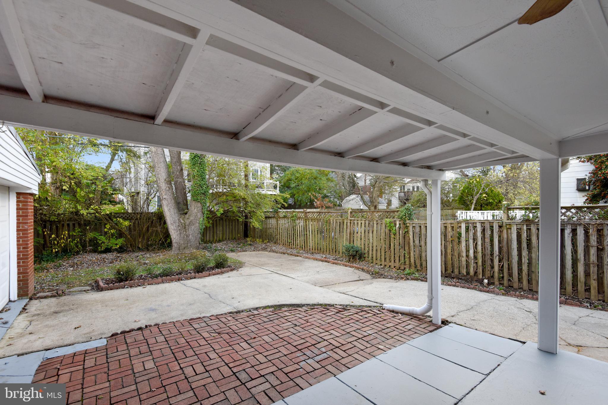 BERKSHIRE OAKWOOD - Residential