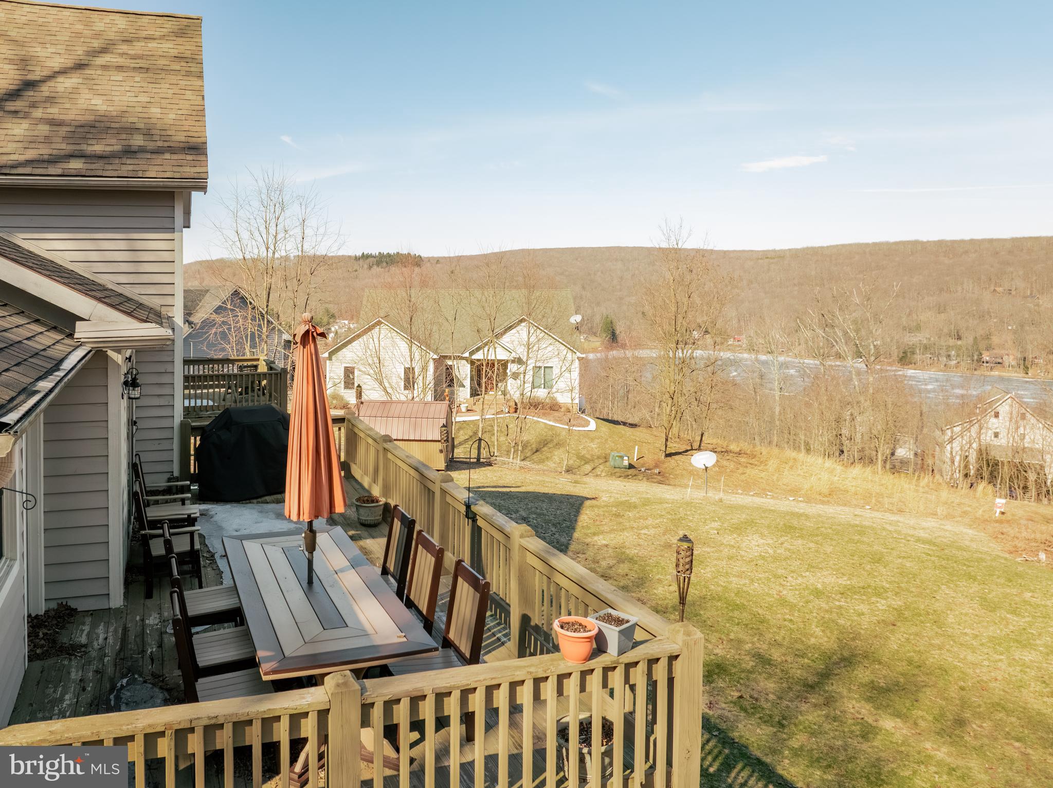 HOLIDAY HILL - Residential