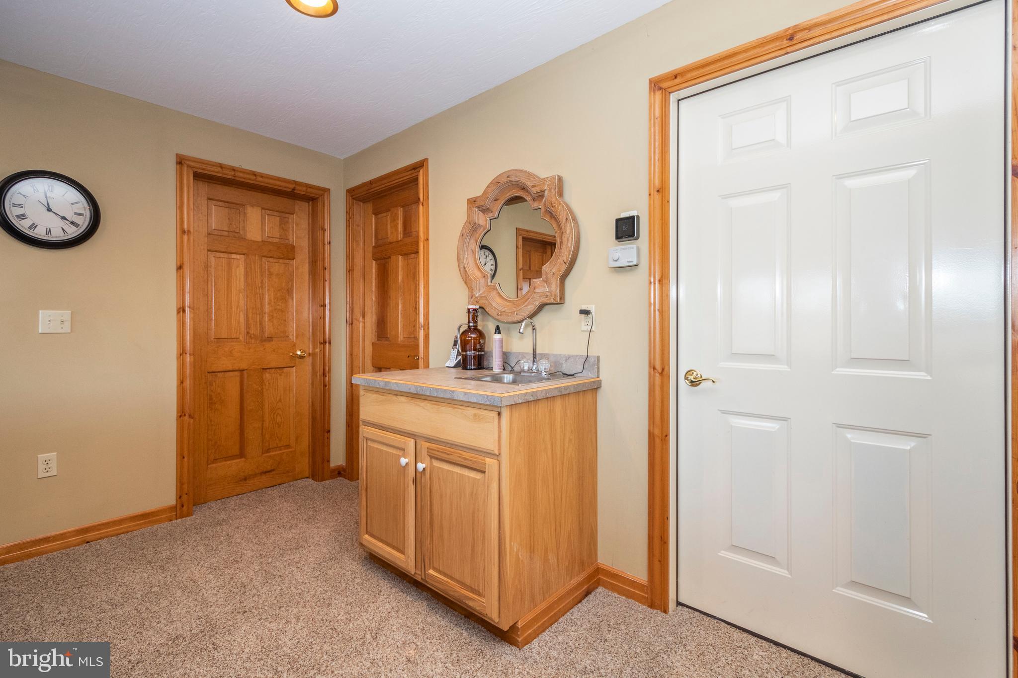 HOLIDAY HILL - Residential