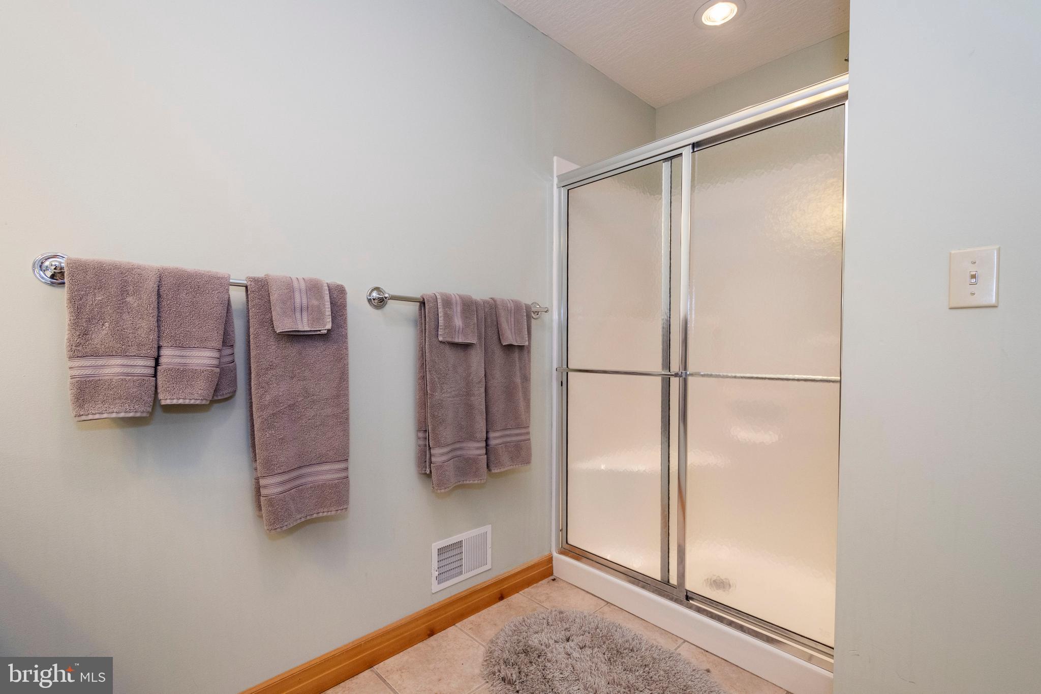 HOLIDAY HILL - Residential