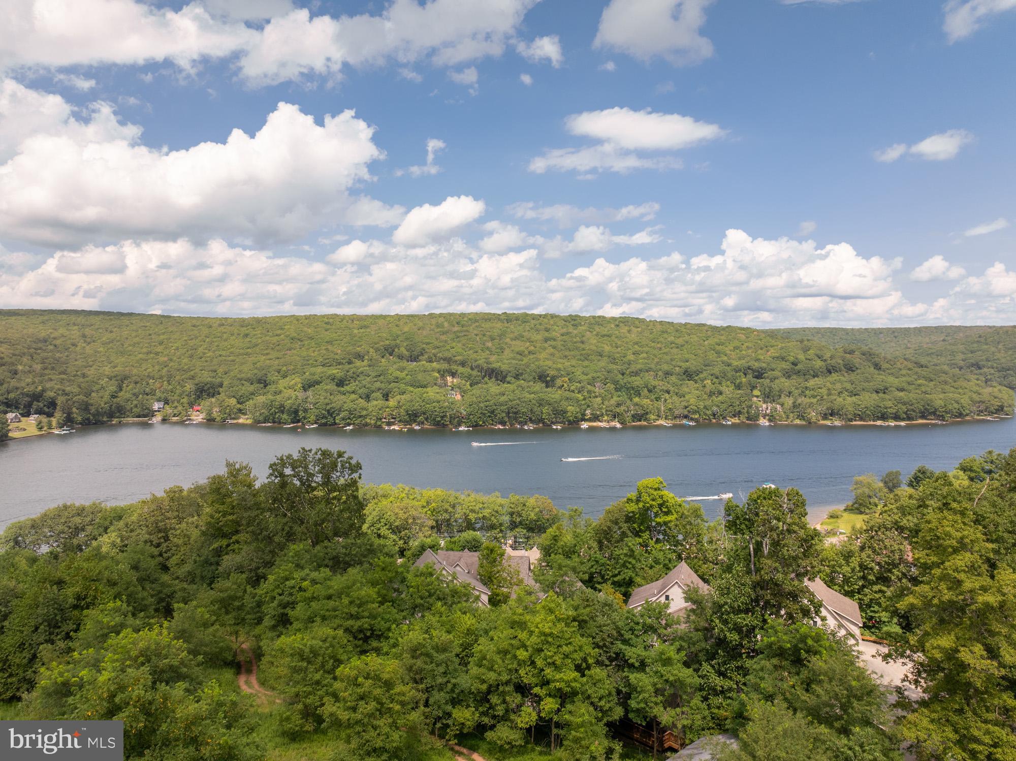 HOLIDAY HILL - Residential