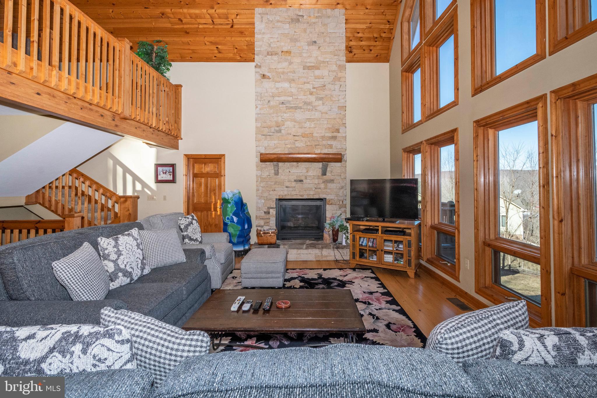 HOLIDAY HILL - Residential