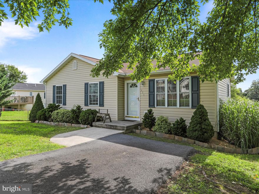 Move In Ready Rancher with Room to Grow! 
This is a well-maintained 3-bedroom, 2-bath home nestled in a quiet subdivision. This quaint property offers a clean and inviting interior that's move-in ready, with a full unfinished basement providing endless possibilities for future living space, a home gym, or workshop. Recent updates include a new deck for relaxing or entertaining and a new heat pump for year-round comfort. Whether you are a first-time home buyer or downsizing, this home offers comfortable living in a serene setting. Don't miss the opportunity to make it yours!