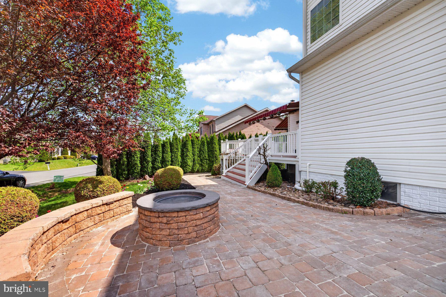 MAPLE VALLEY ESTATES - Residential