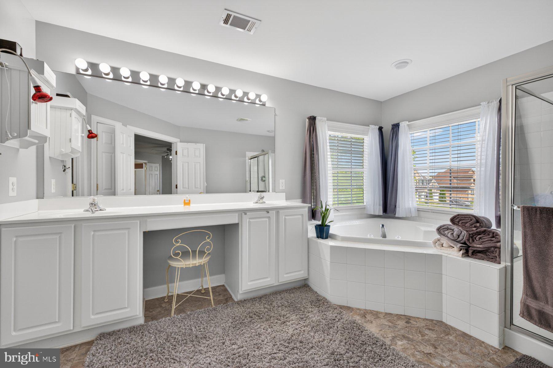 MAPLE VALLEY ESTATES - Residential