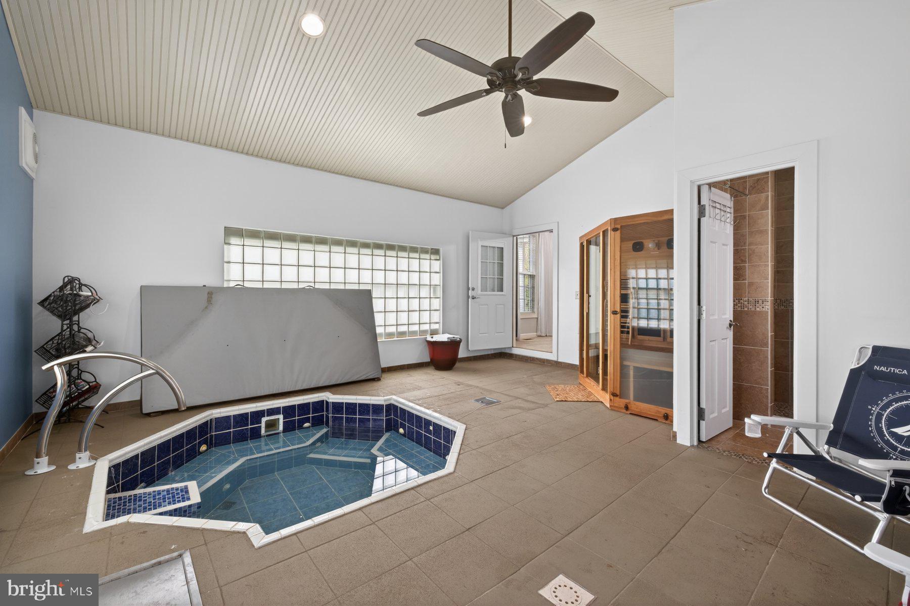 MAPLE VALLEY ESTATES - Residential