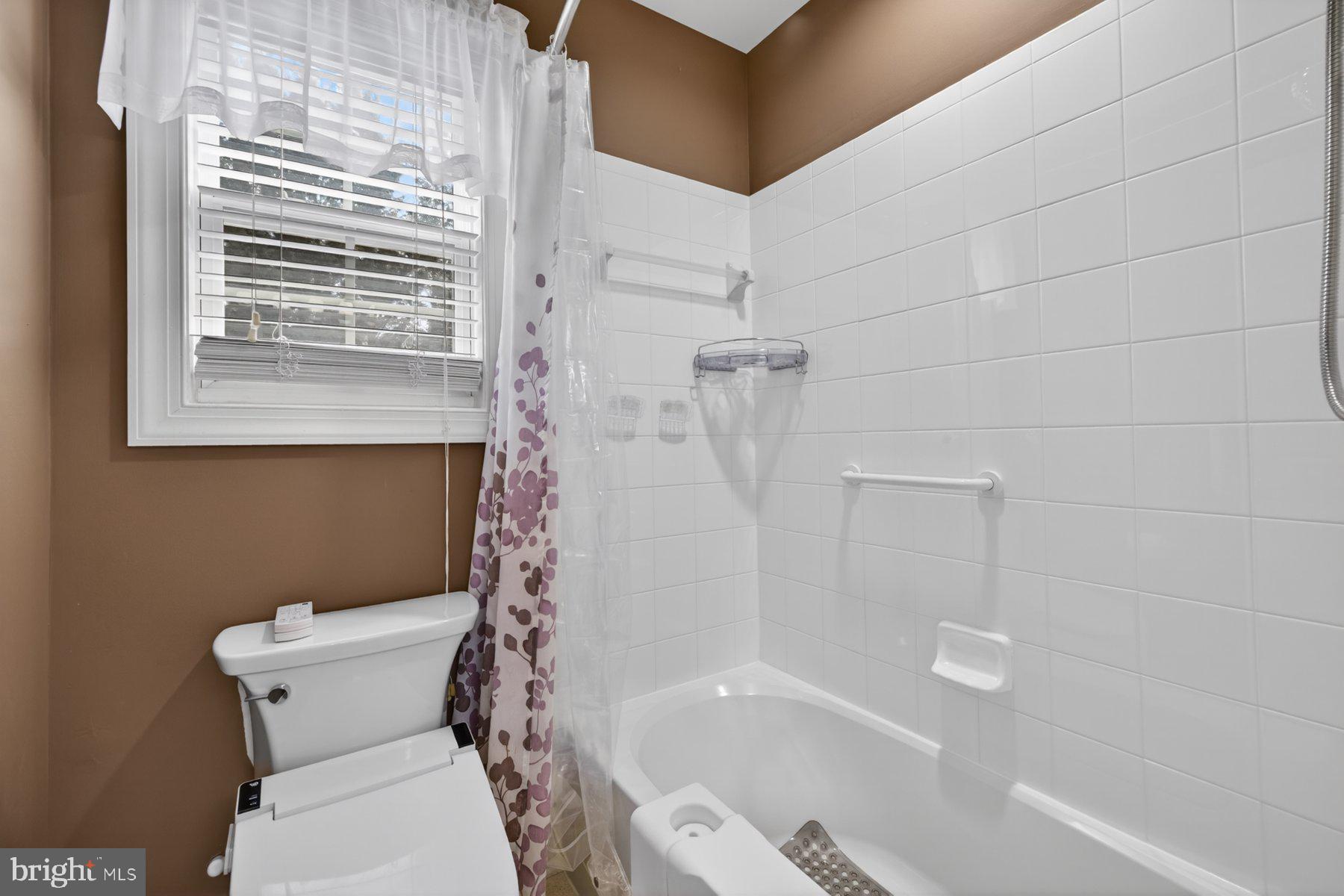 MAPLE VALLEY ESTATES - Residential