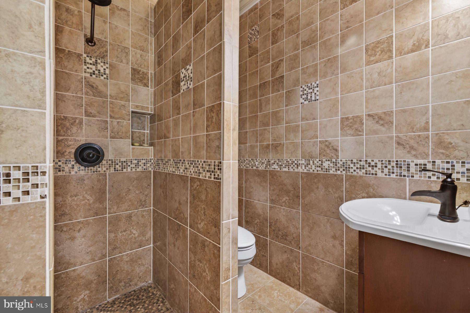 MAPLE VALLEY ESTATES - Residential