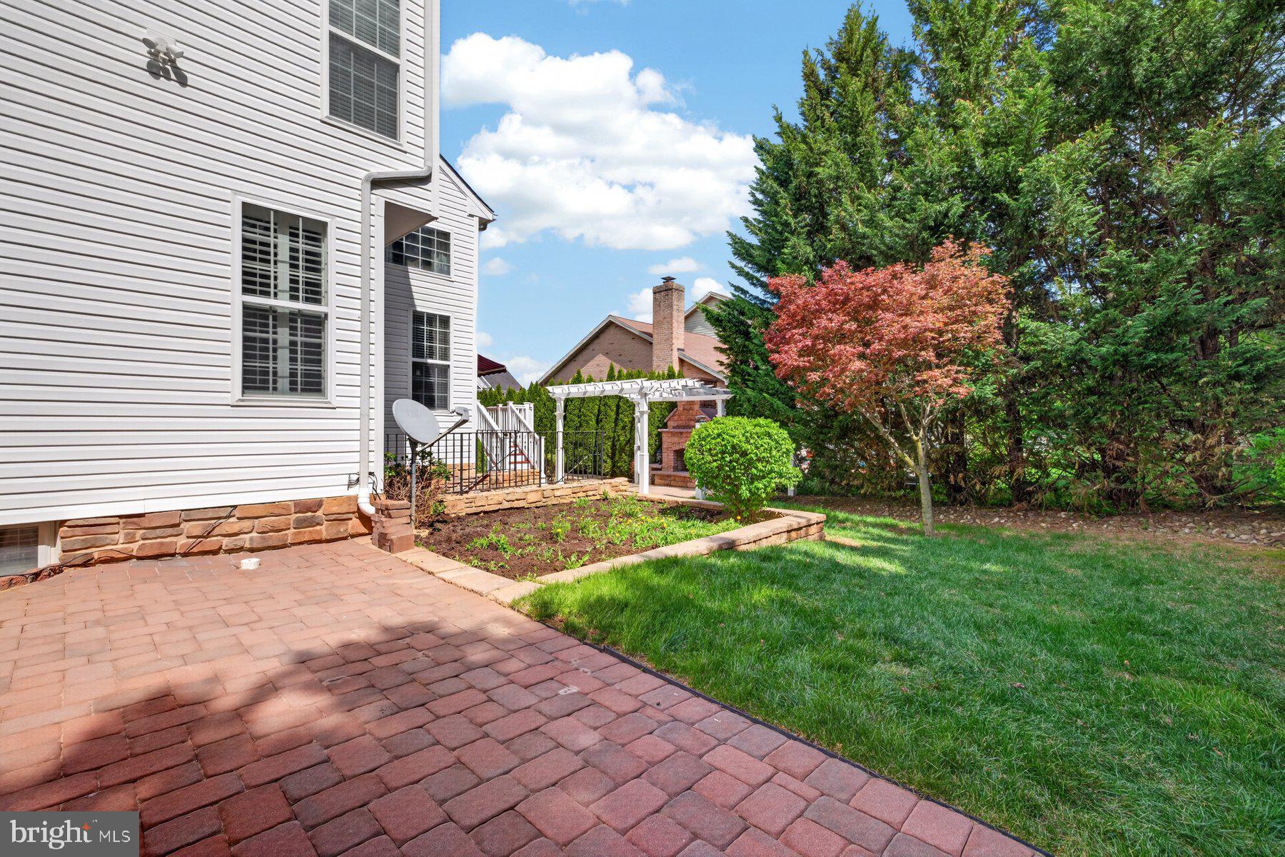 MAPLE VALLEY ESTATES - Residential